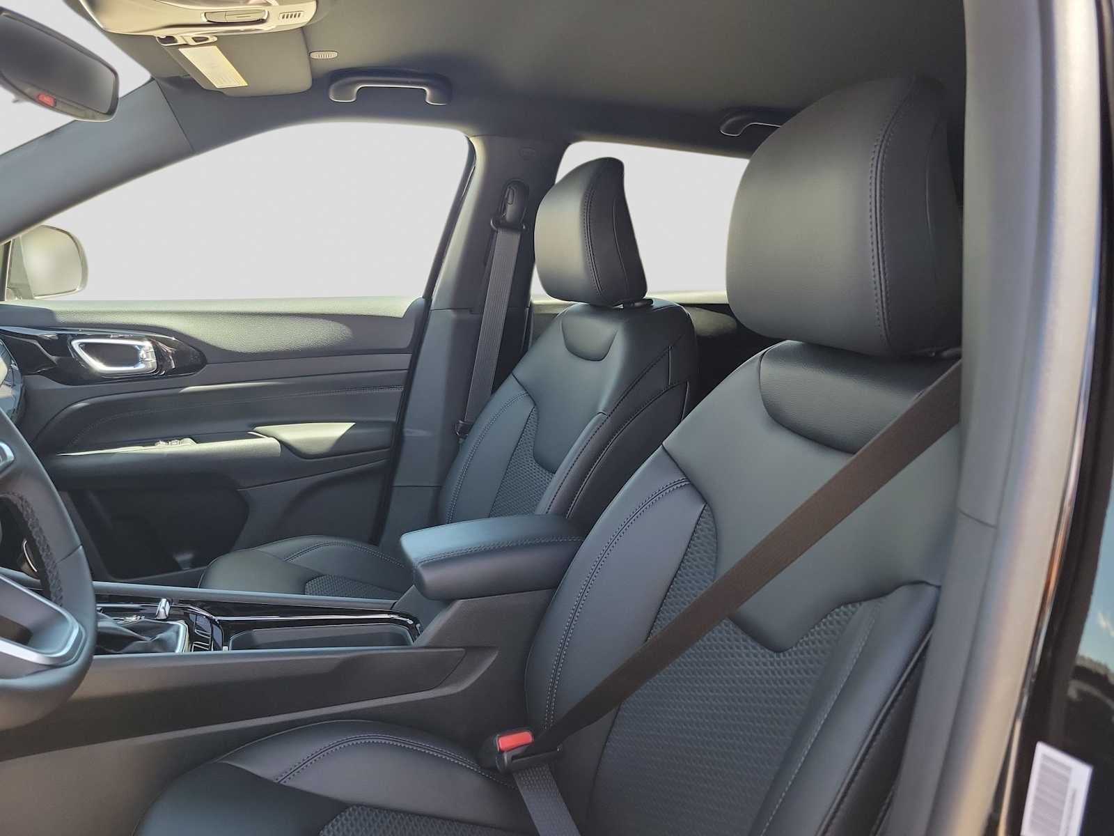 Thumbnail: 2026 Jeep Compass - 15
