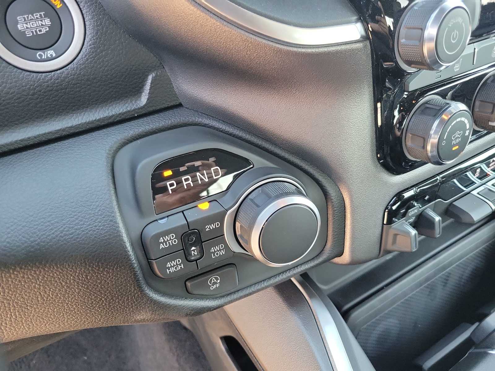 Thumbnail: 2025 RAM 1500 - 17