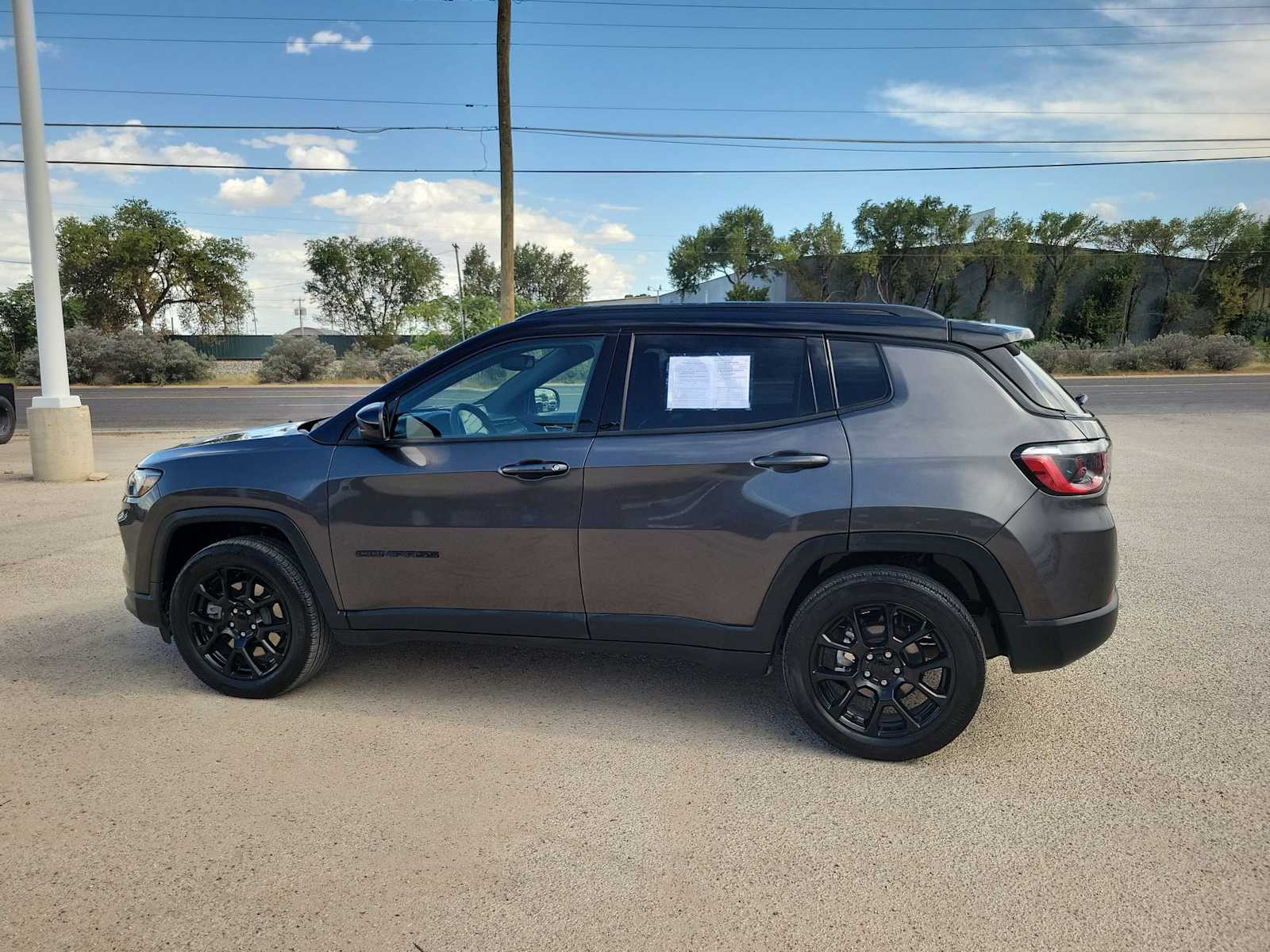 Thumbnail: 2023 Jeep Compass - 3