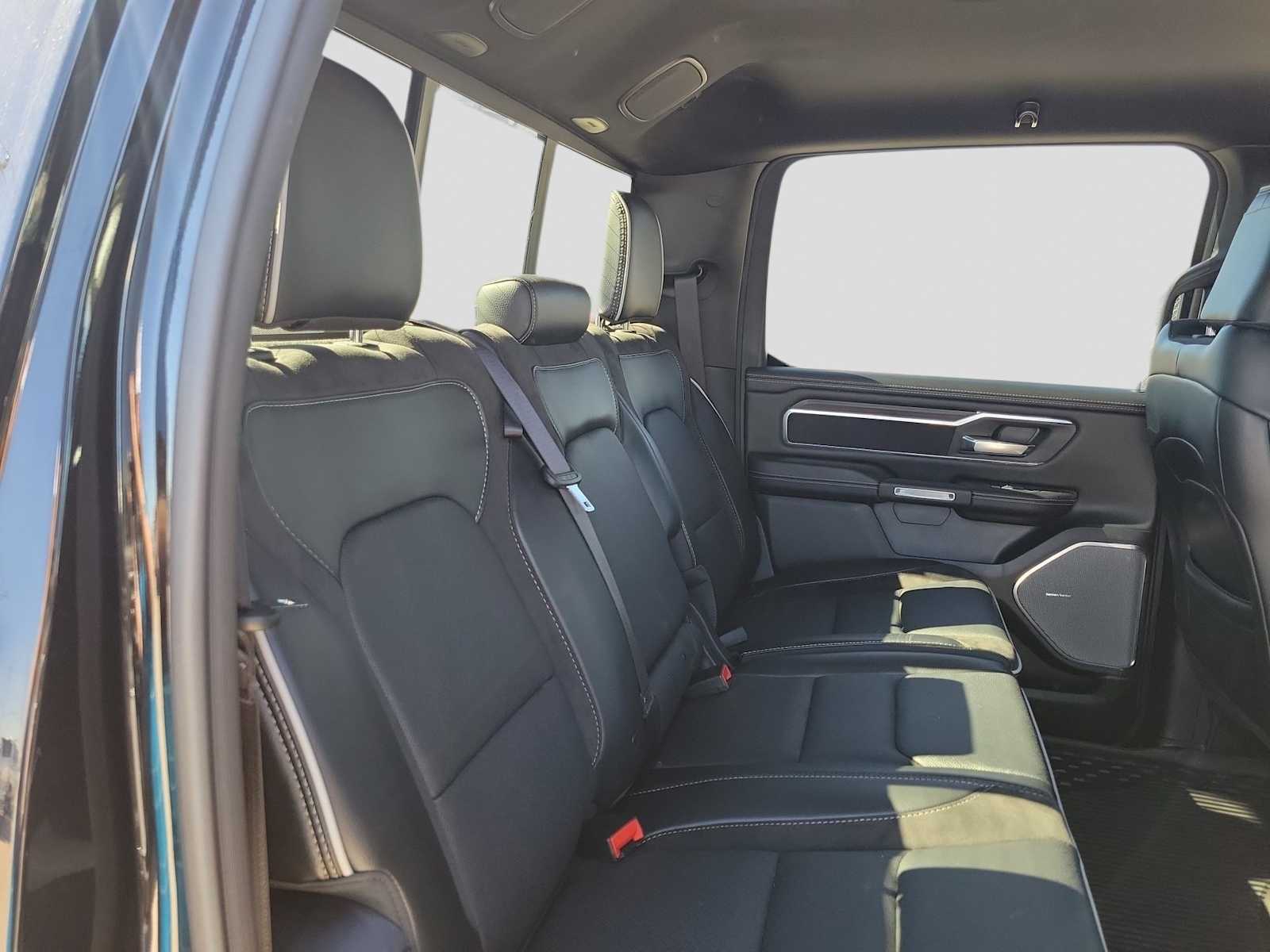 Thumbnail: 2025 RAM 1500 - 9