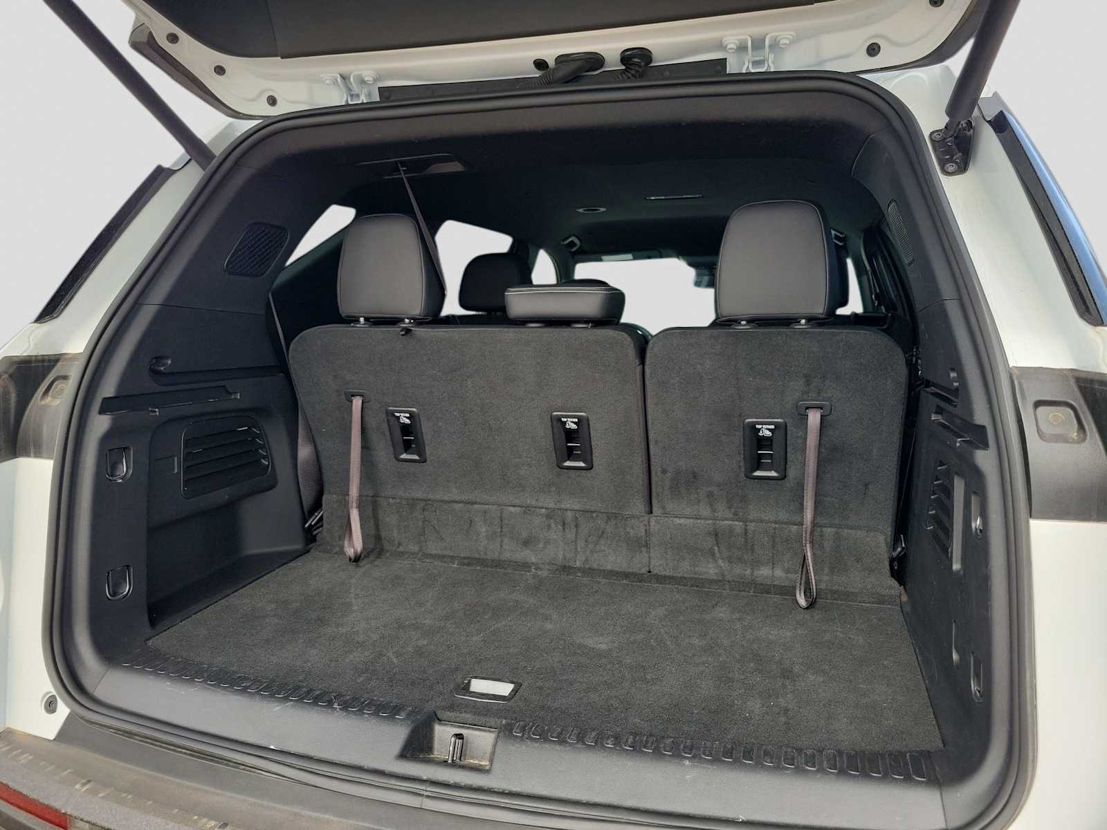 Thumbnail: 2025 Chevrolet Traverse - 15