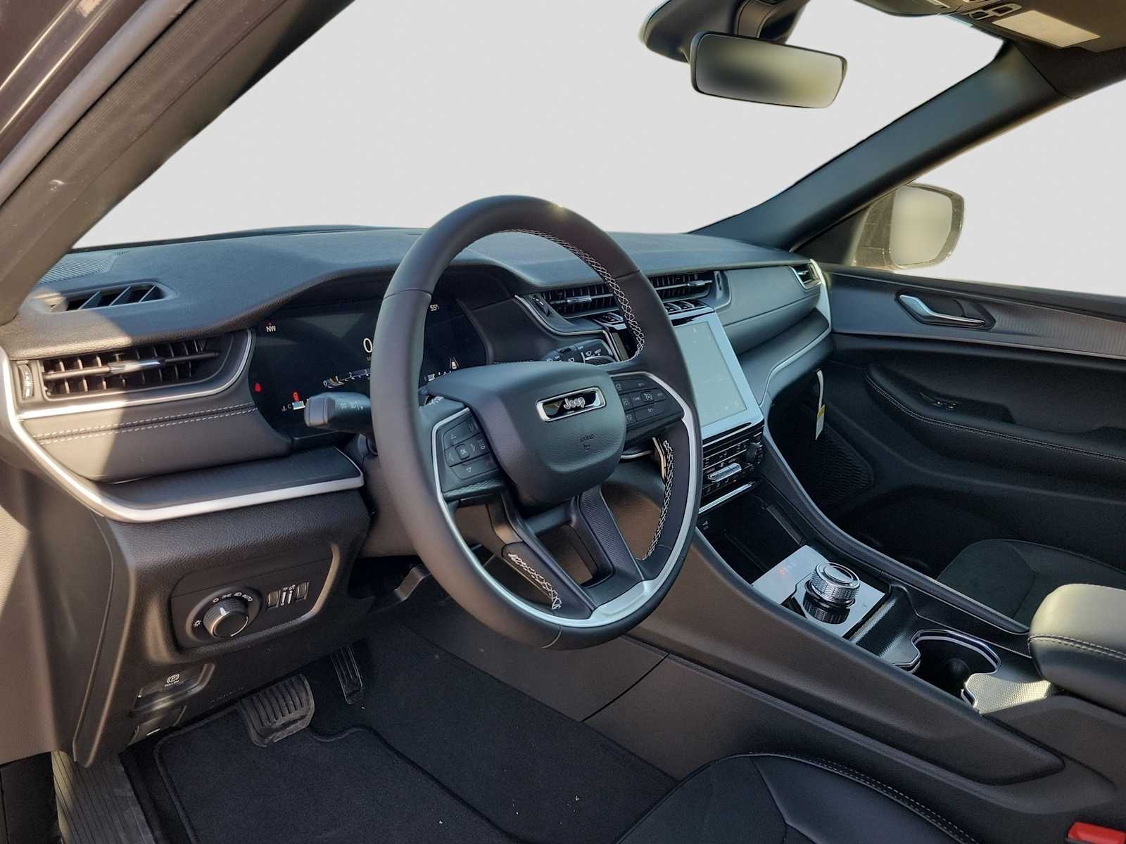 Thumbnail: 2025 Jeep Grand Cherokee - 2