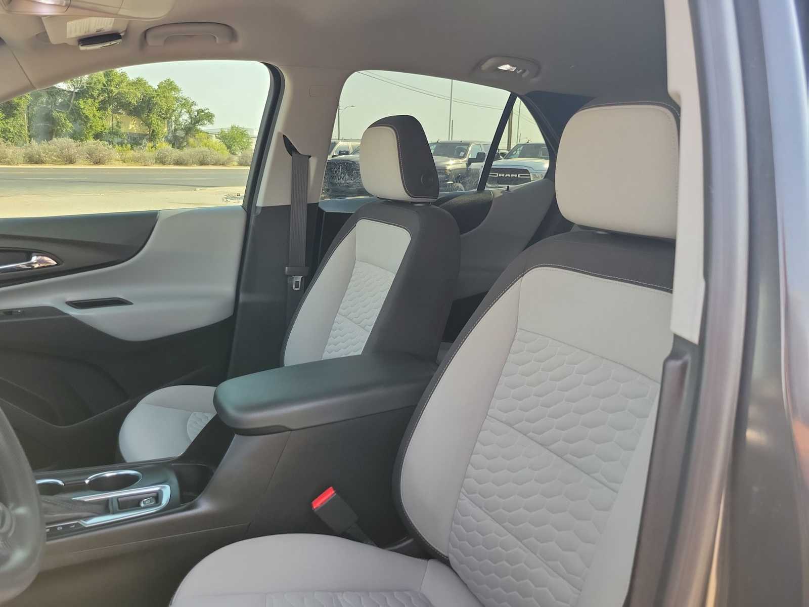 2021 Chevrolet Equinox LS 11