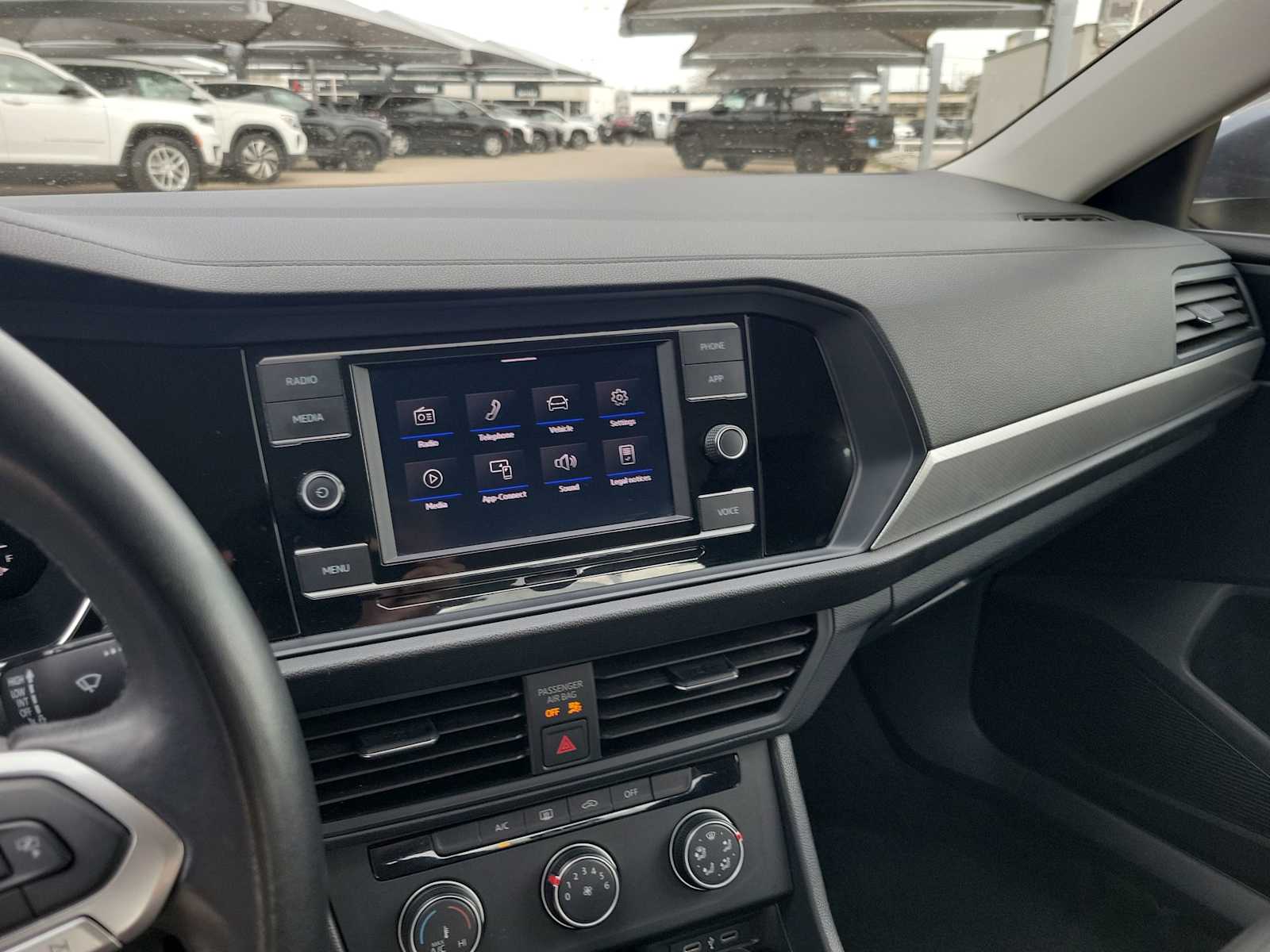 Thumbnail: 2024 Volkswagen Jetta - 16