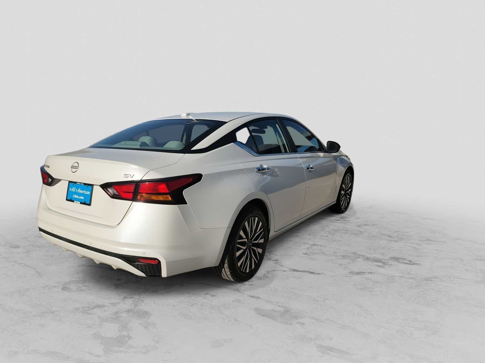Thumbnail: 2024 Nissan Altima - 8