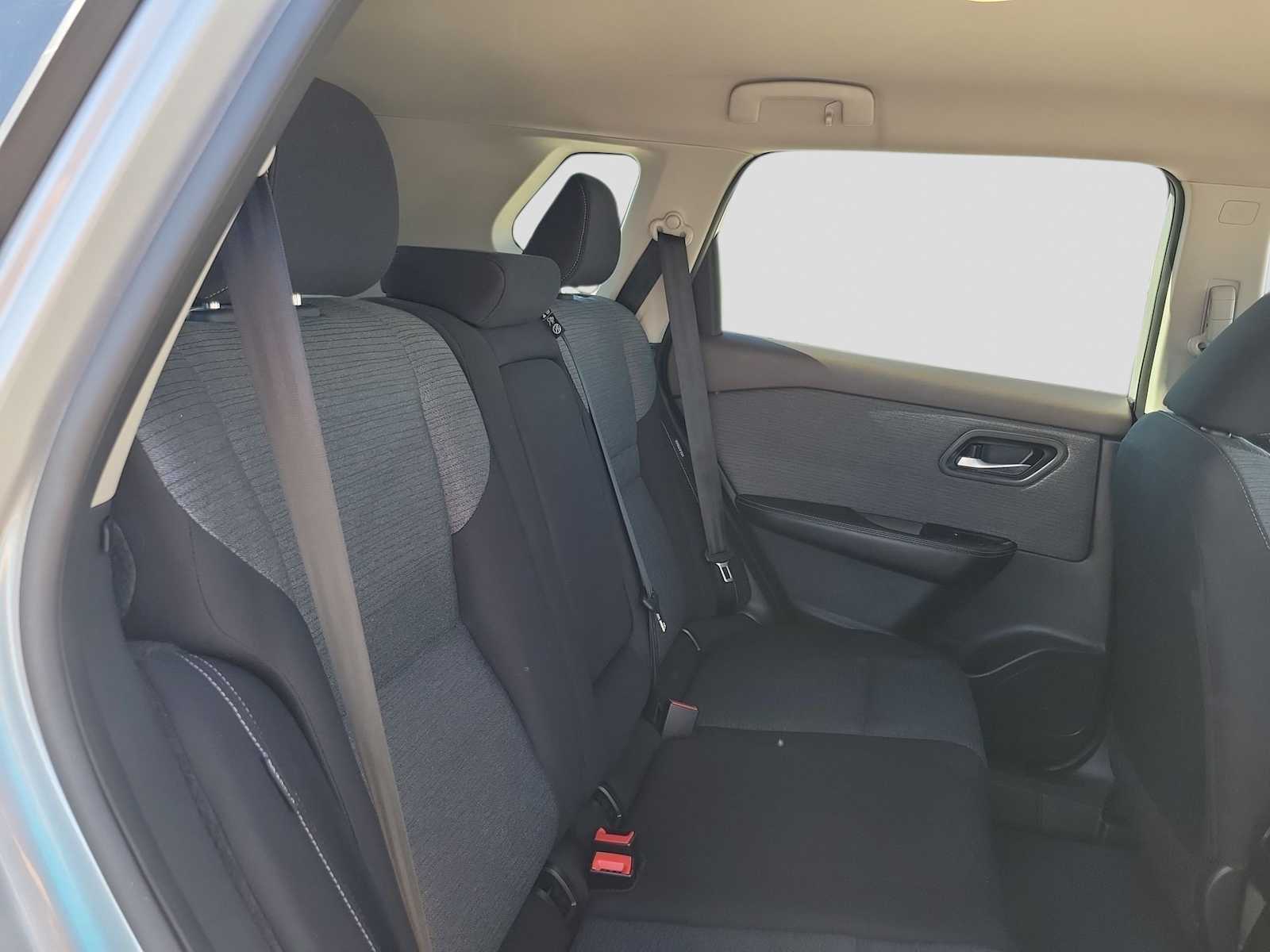 Thumbnail: 2023 Nissan Rogue - 17