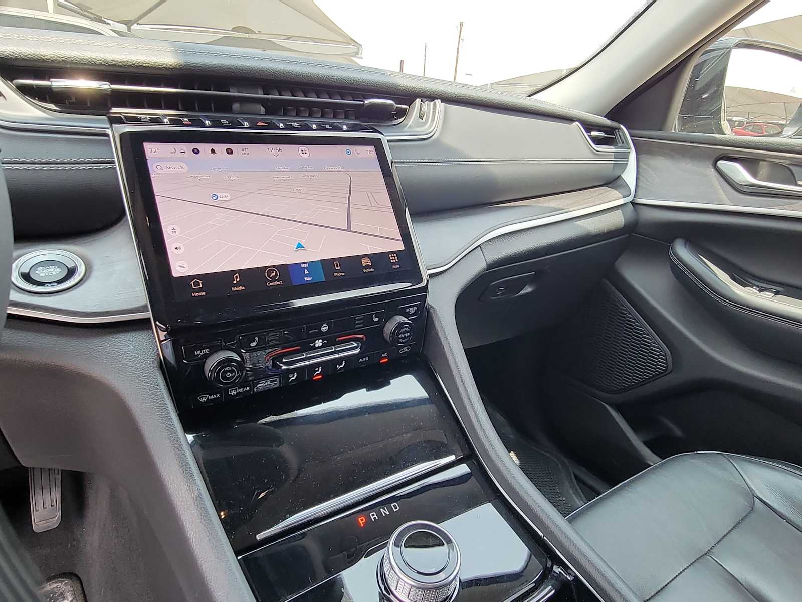 Thumbnail: 2023 Jeep Grand Cherokee - 29