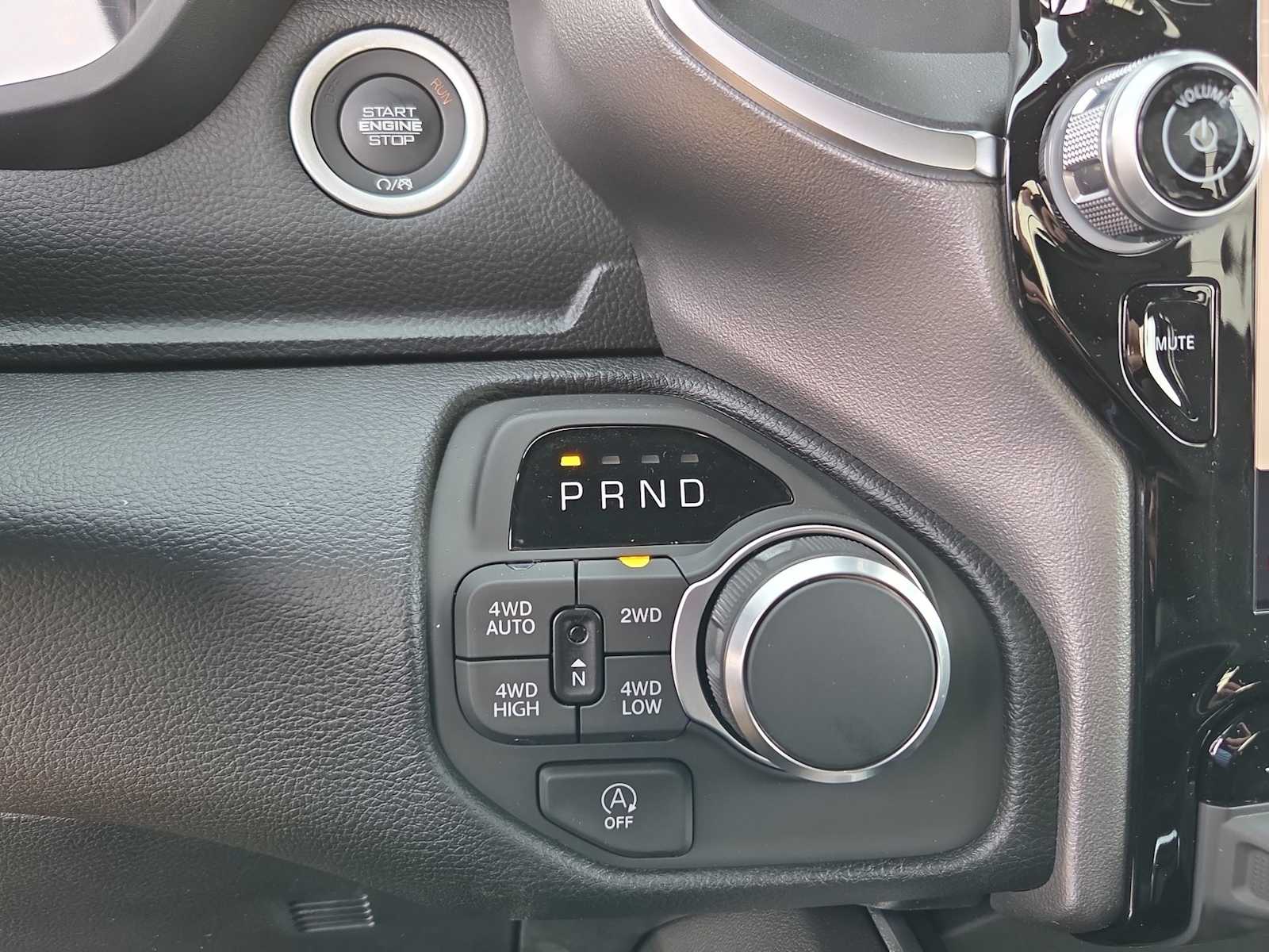 Thumbnail: 2026 RAM 1500 - 17