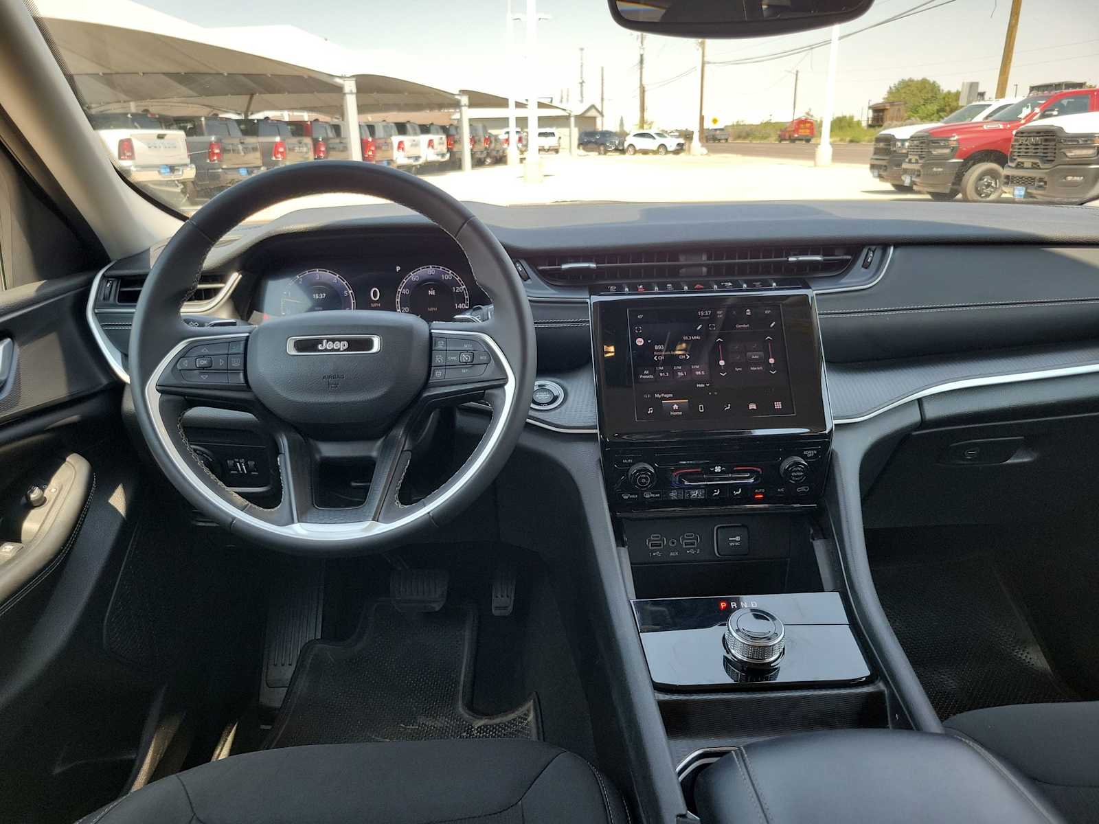 Thumbnail: 2023 Jeep Grand Cherokee - 10