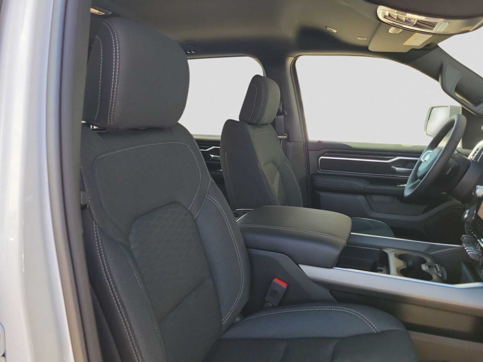 Thumbnail: 2026 RAM 1500 - 10