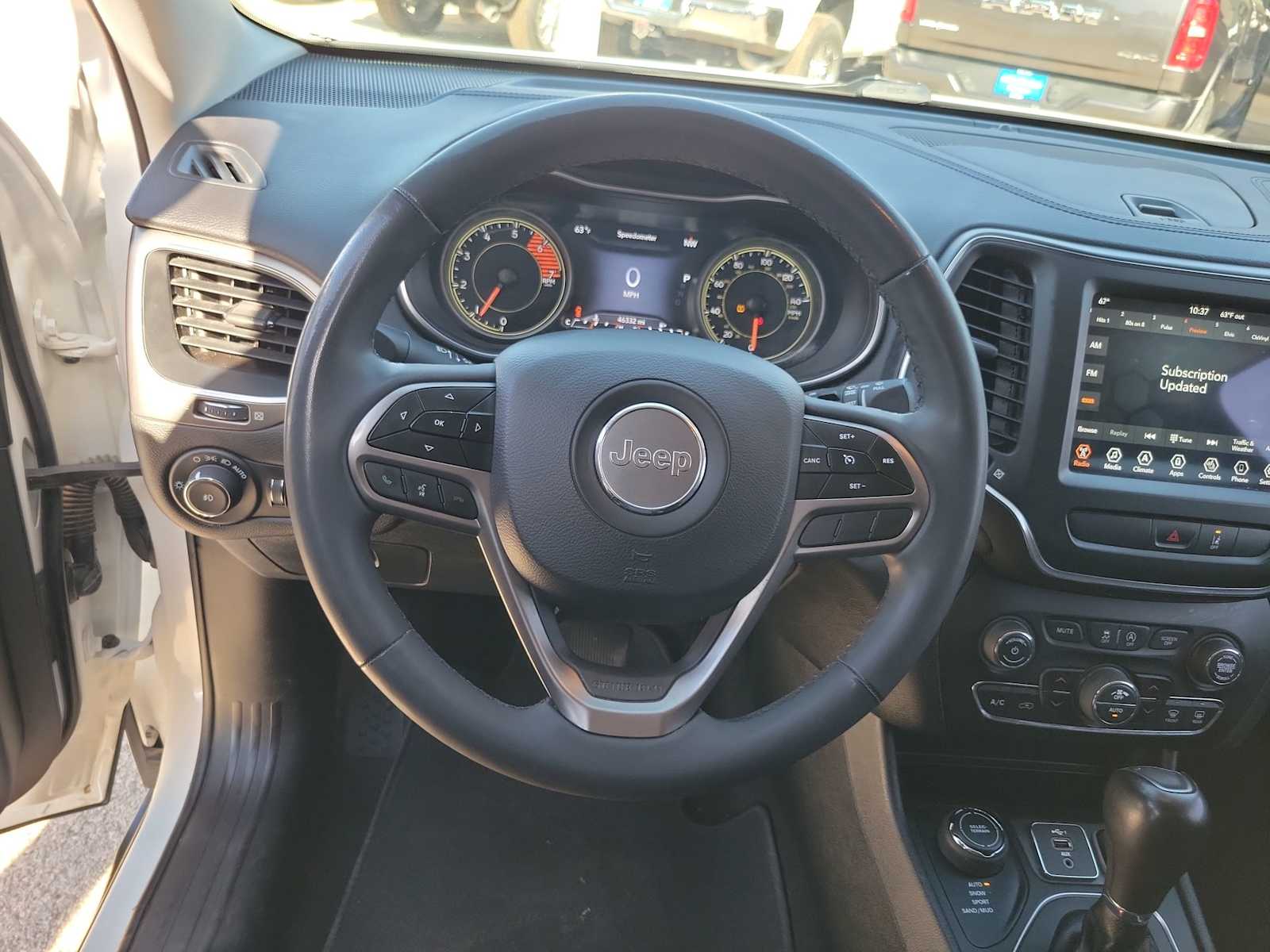 Thumbnail: 2022 Jeep Cherokee - 15