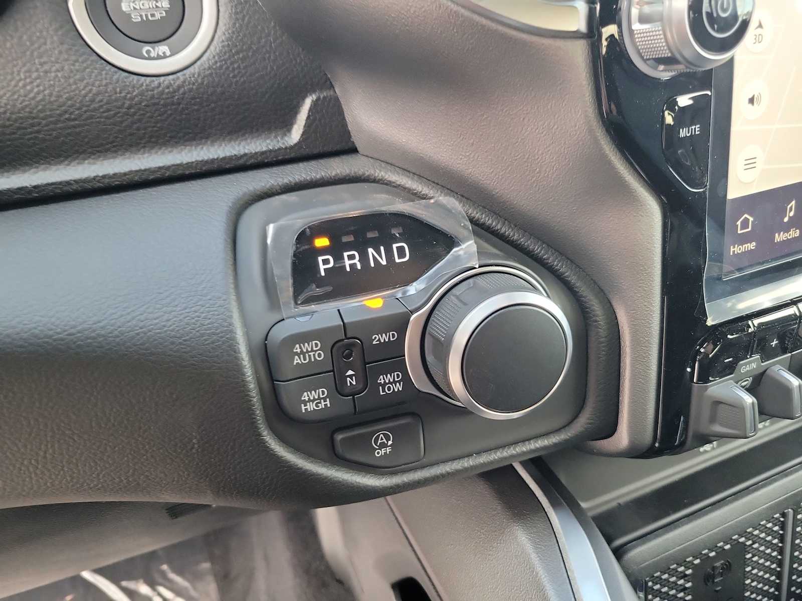 Thumbnail: 2025 RAM 1500 - 17