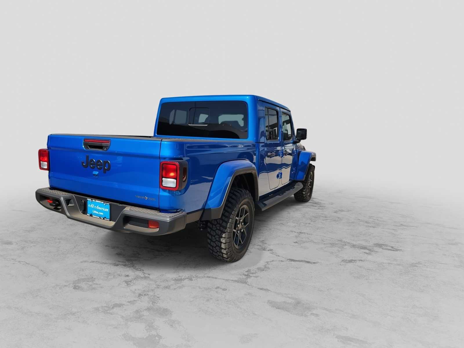 Thumbnail: 2026 Jeep Gladiator - 8