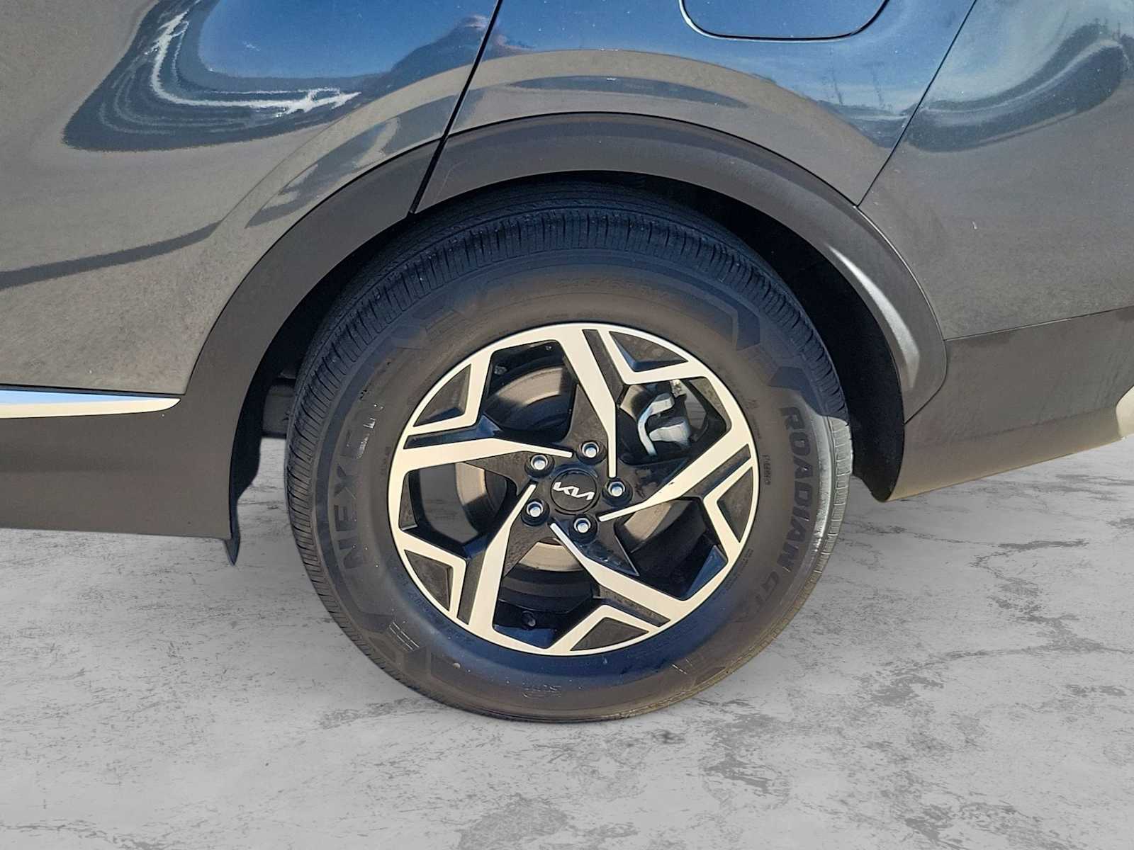 Thumbnail: 2024 Kia Sportage - 8