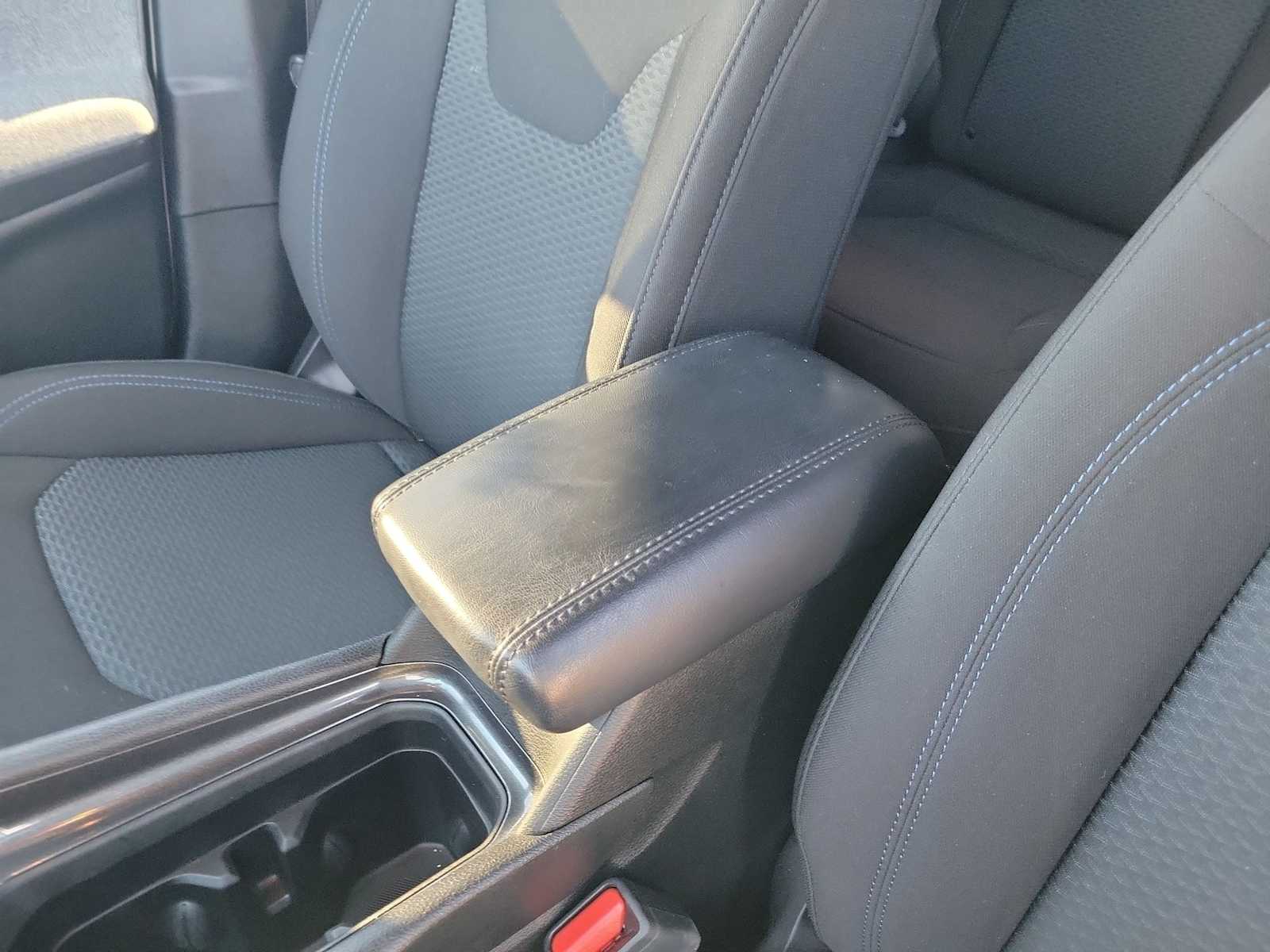 Thumbnail: 2023 Jeep Compass - 16