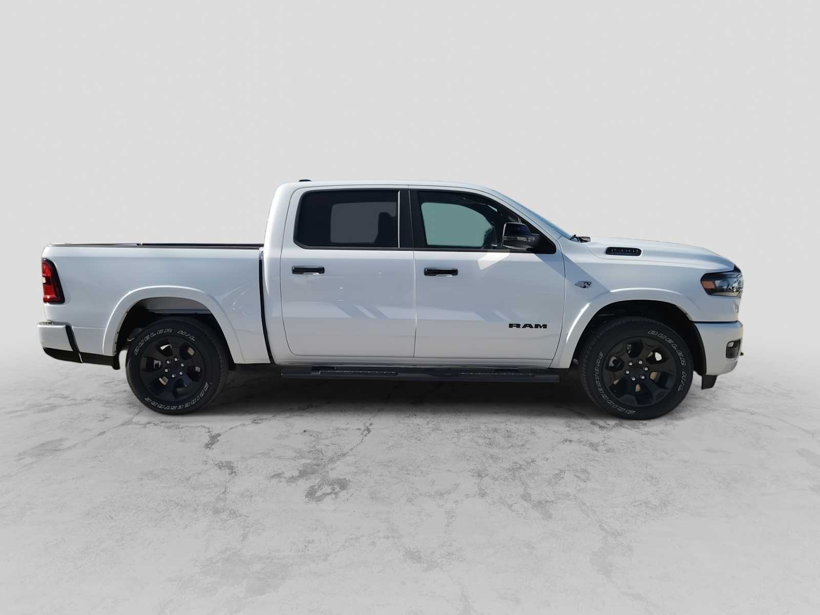 Thumbnail: 2026 RAM 1500 - 9