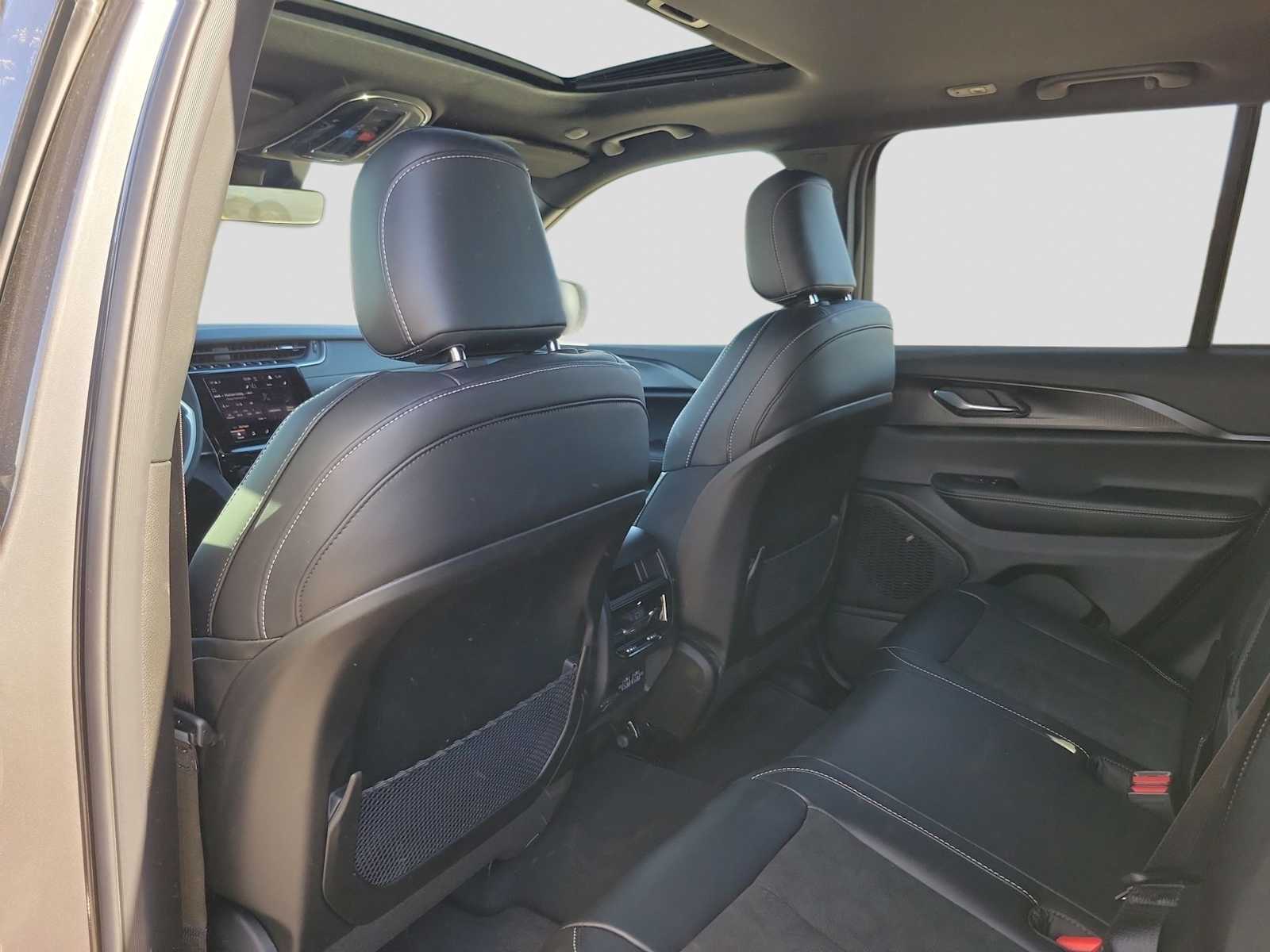 Thumbnail: 2025 Jeep Grand Cherokee - 12