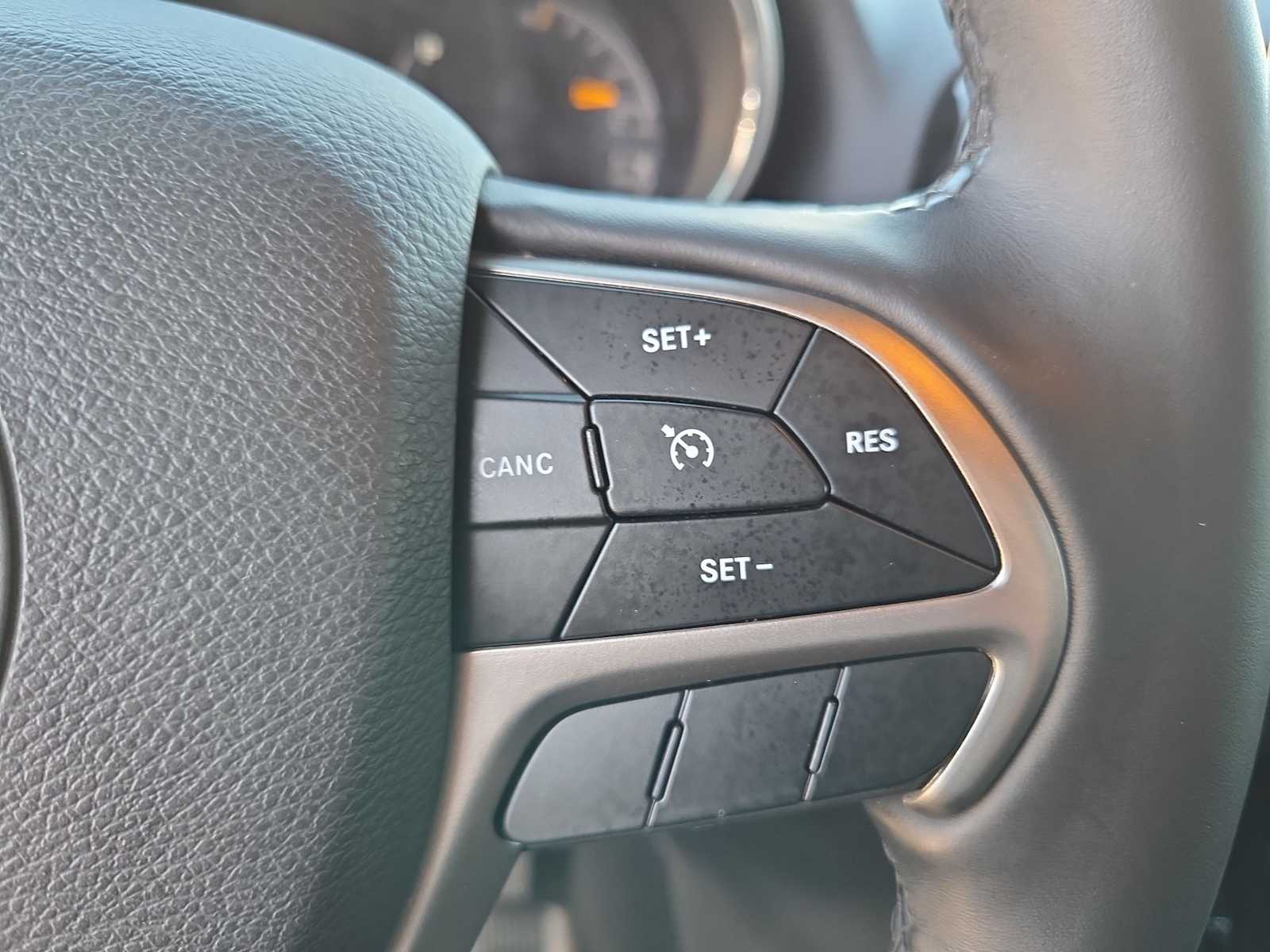 Thumbnail: 2019 Jeep Grand Cherokee - 15