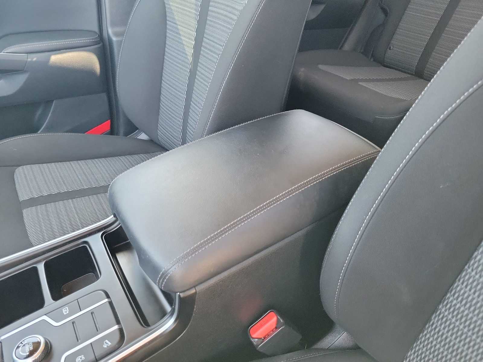 Thumbnail: 2022 Kia Sorento - 16