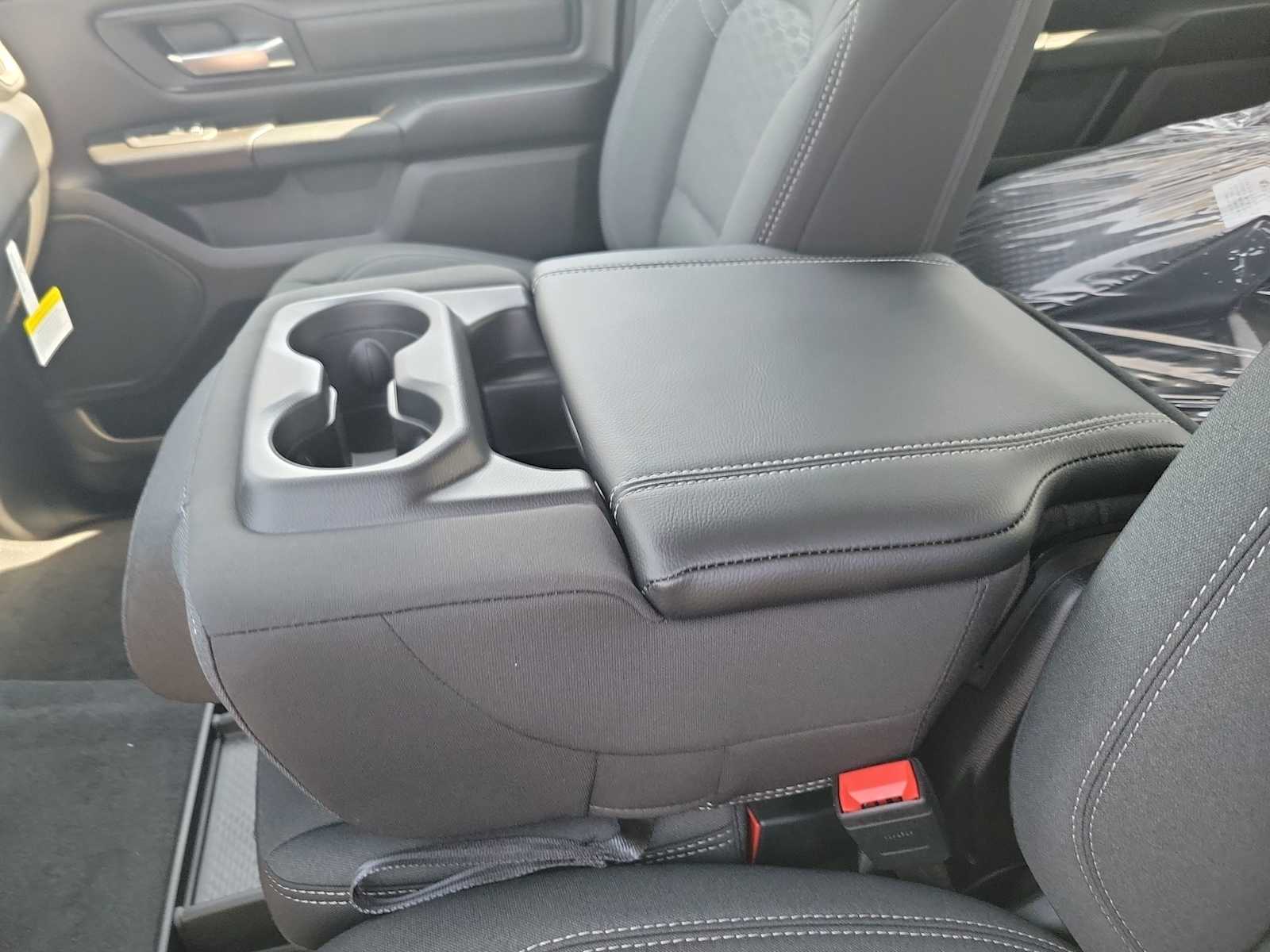 Thumbnail: 2025 RAM 1500 - 16