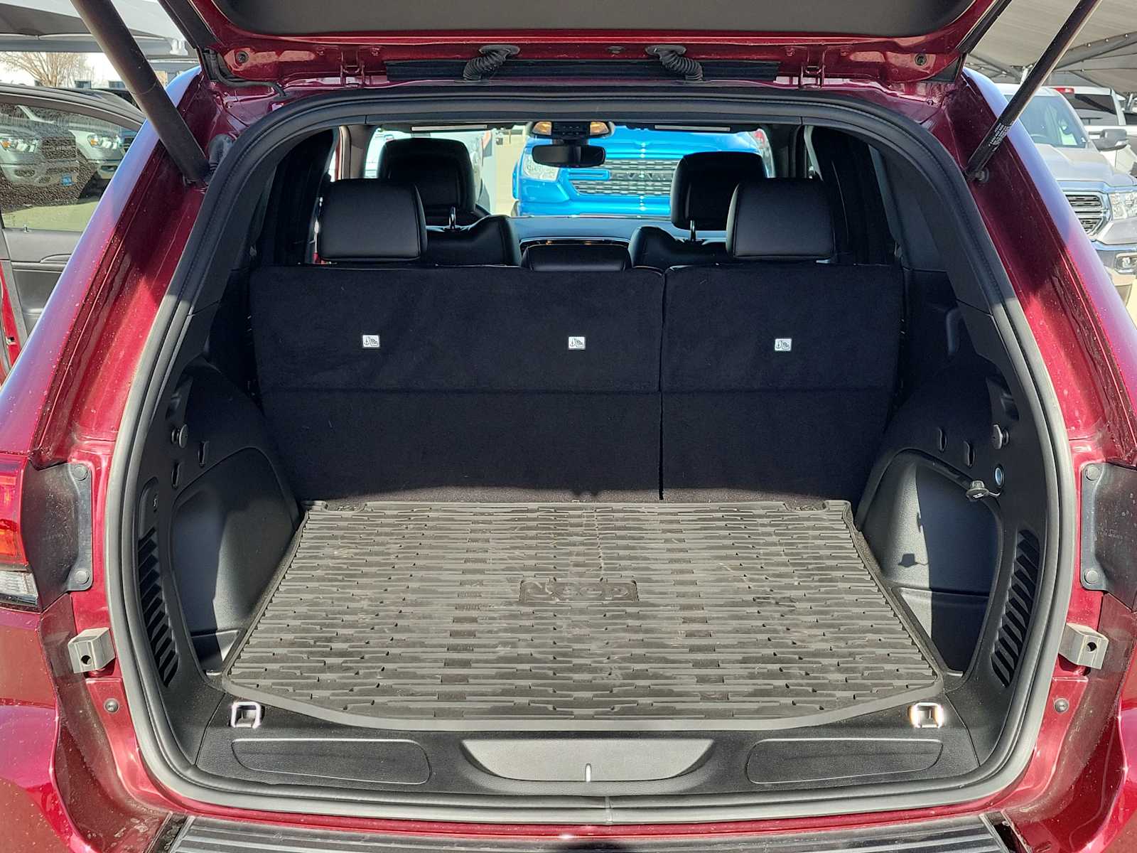 Thumbnail: 2021 Jeep Grand Cherokee - 19