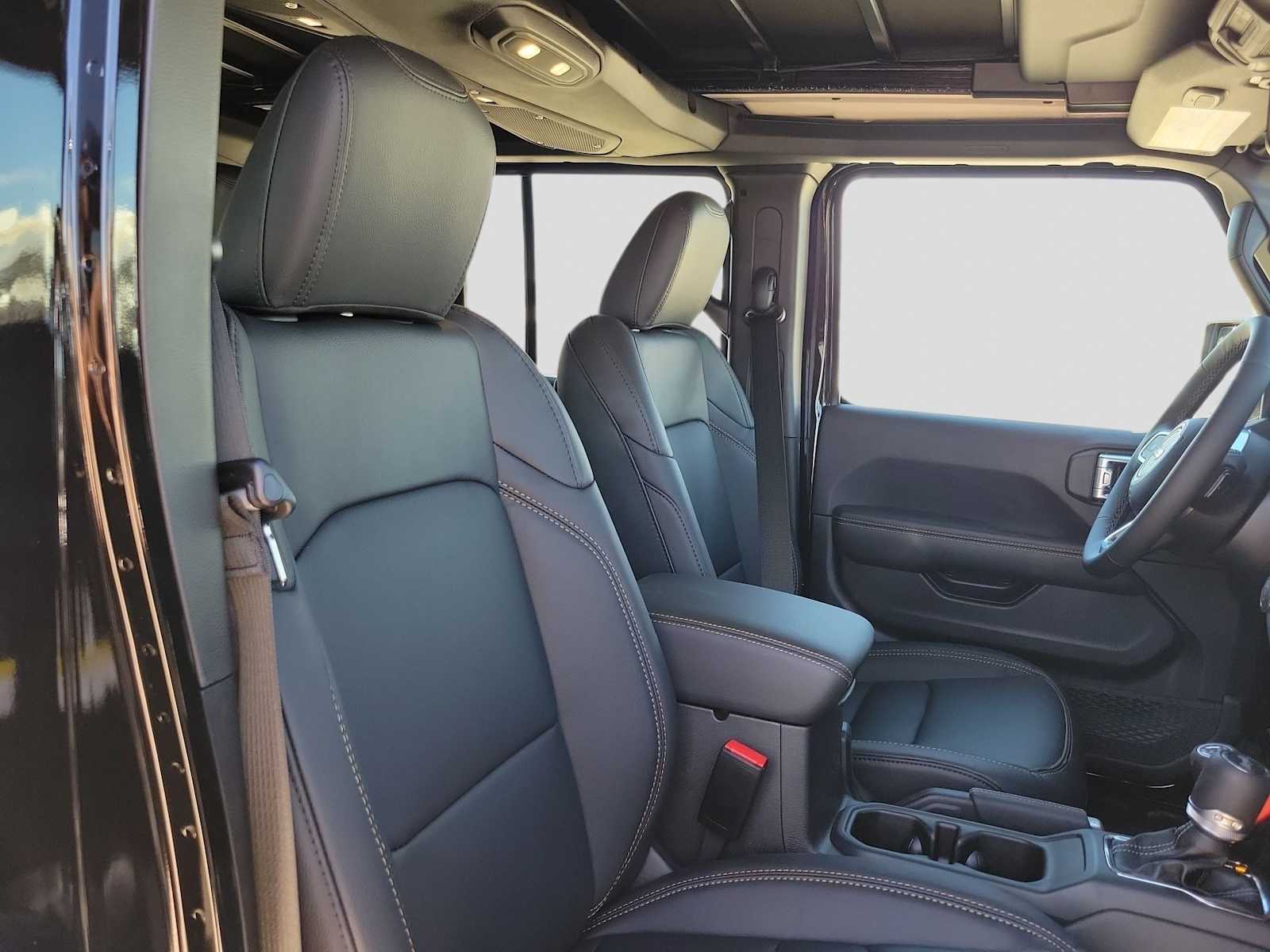 Thumbnail: 2026 Jeep Wrangler - 10