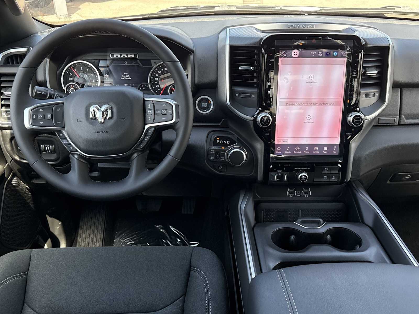 Thumbnail: 2025 RAM 1500 - 6