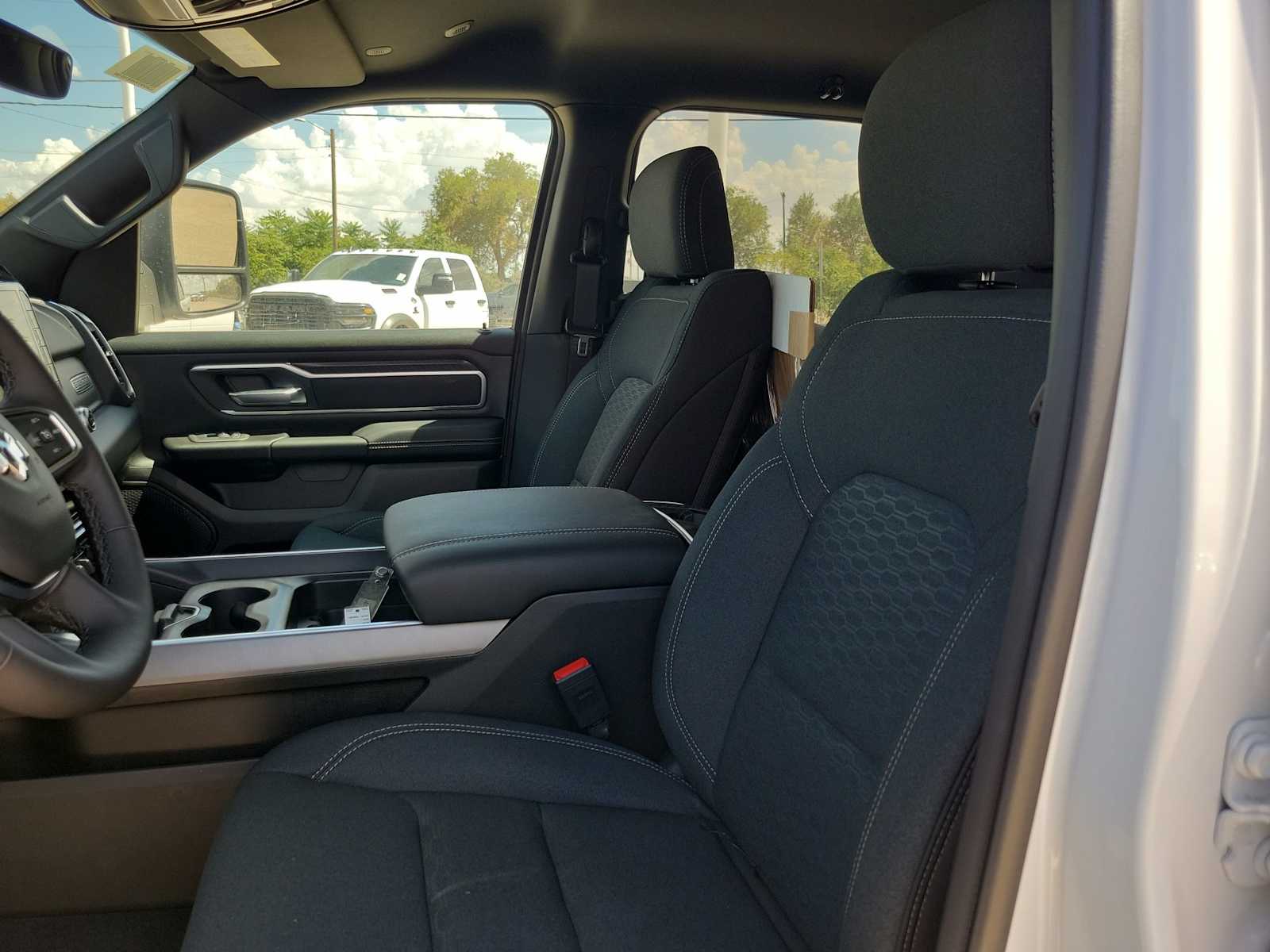 Thumbnail: 2025 RAM 1500 - 11