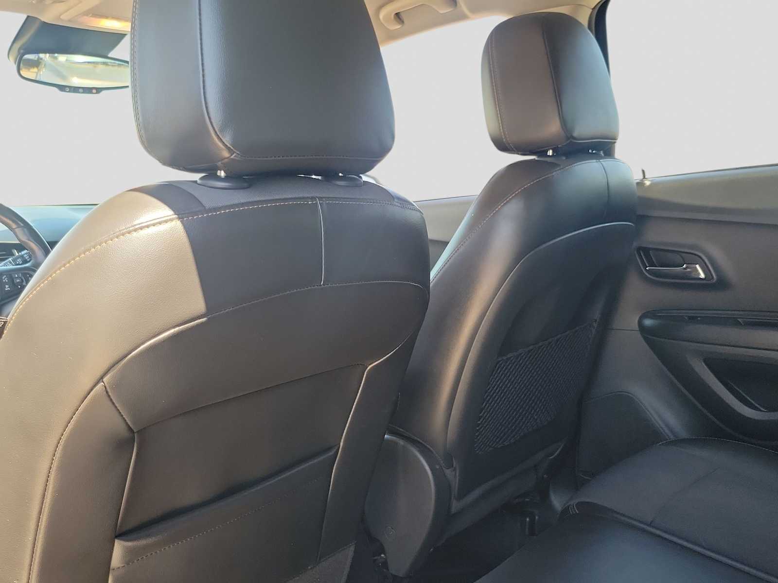 Thumbnail: 2021 Chevrolet Trax - 16
