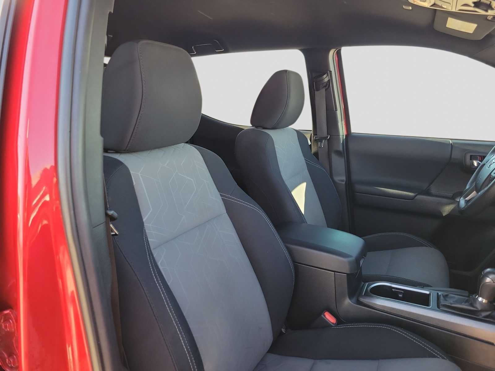 Thumbnail: 2023 Toyota Tacoma - 14