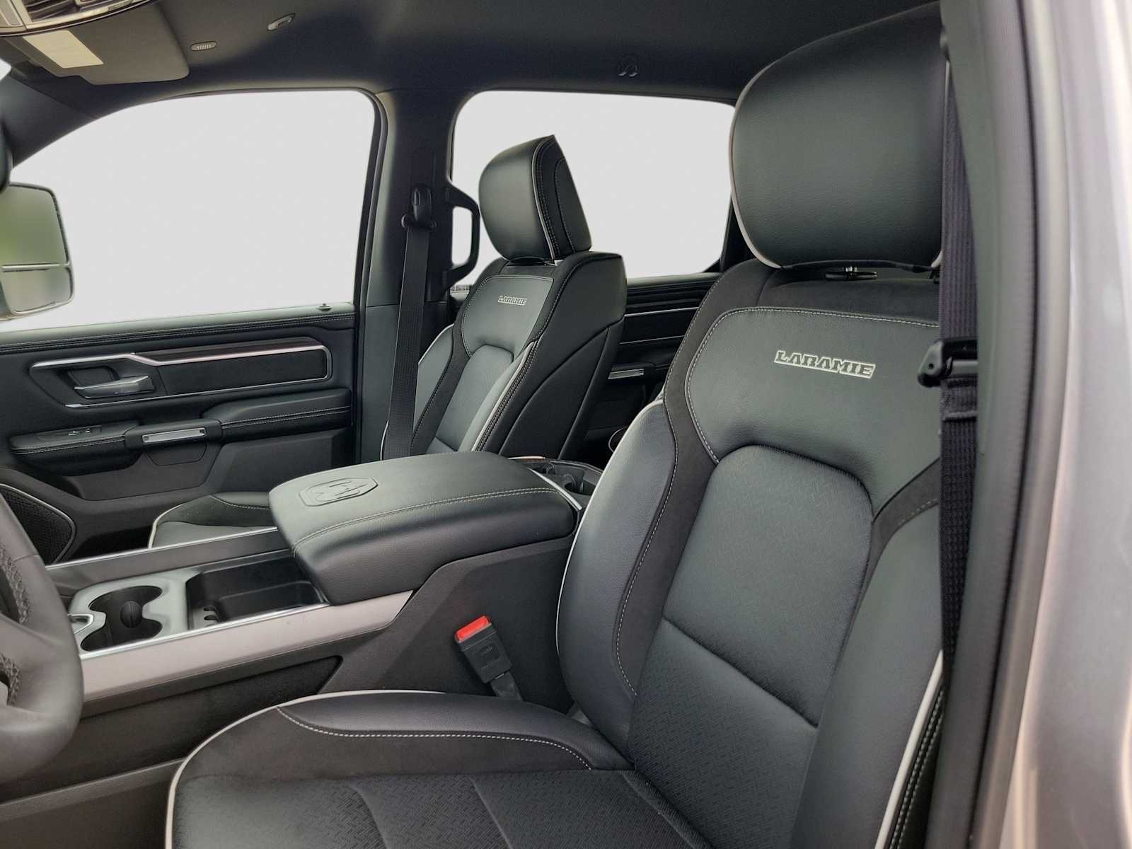 Thumbnail: 2025 RAM 1500 - 11