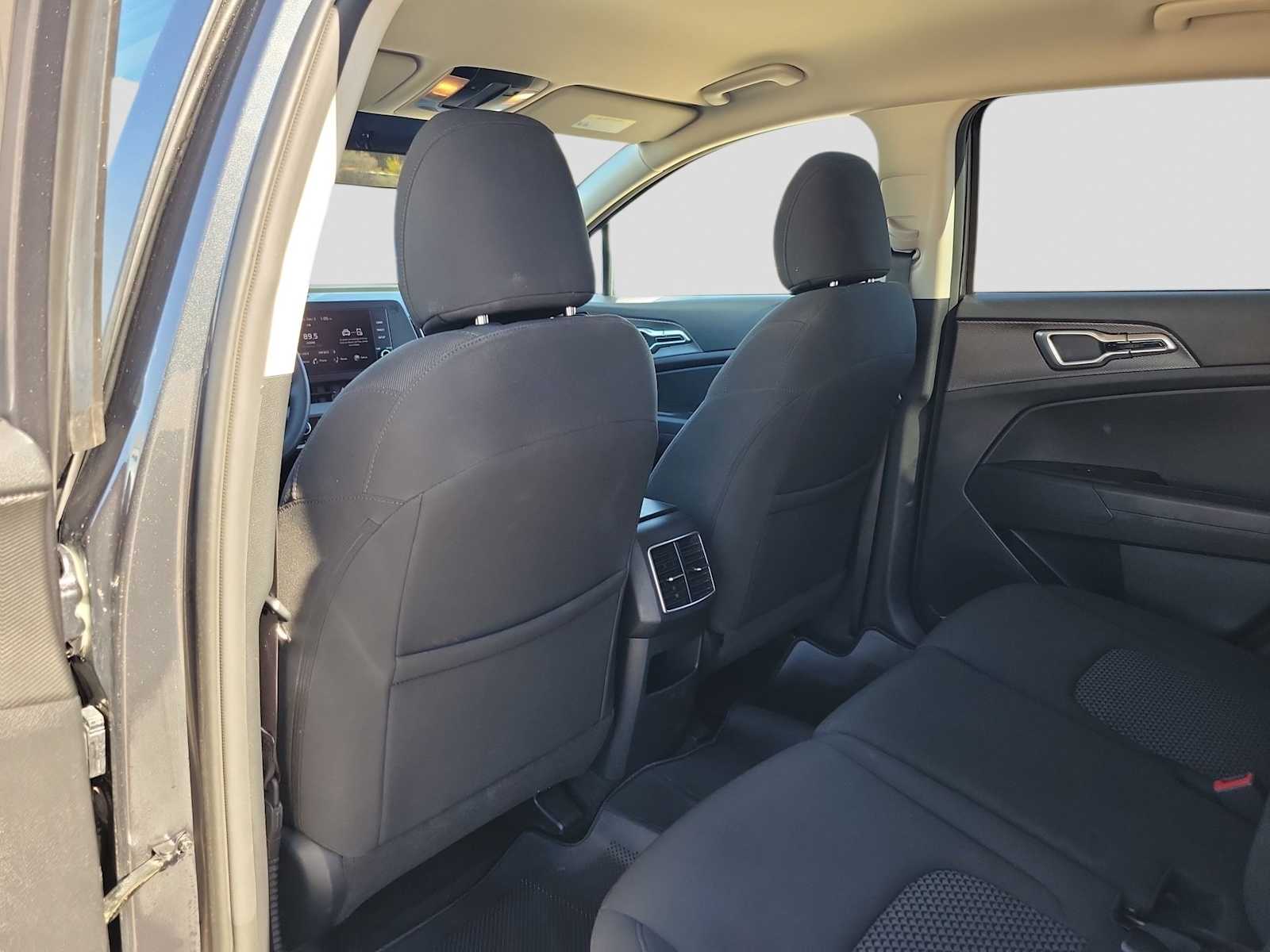 Thumbnail: 2024 Kia Sportage - 12