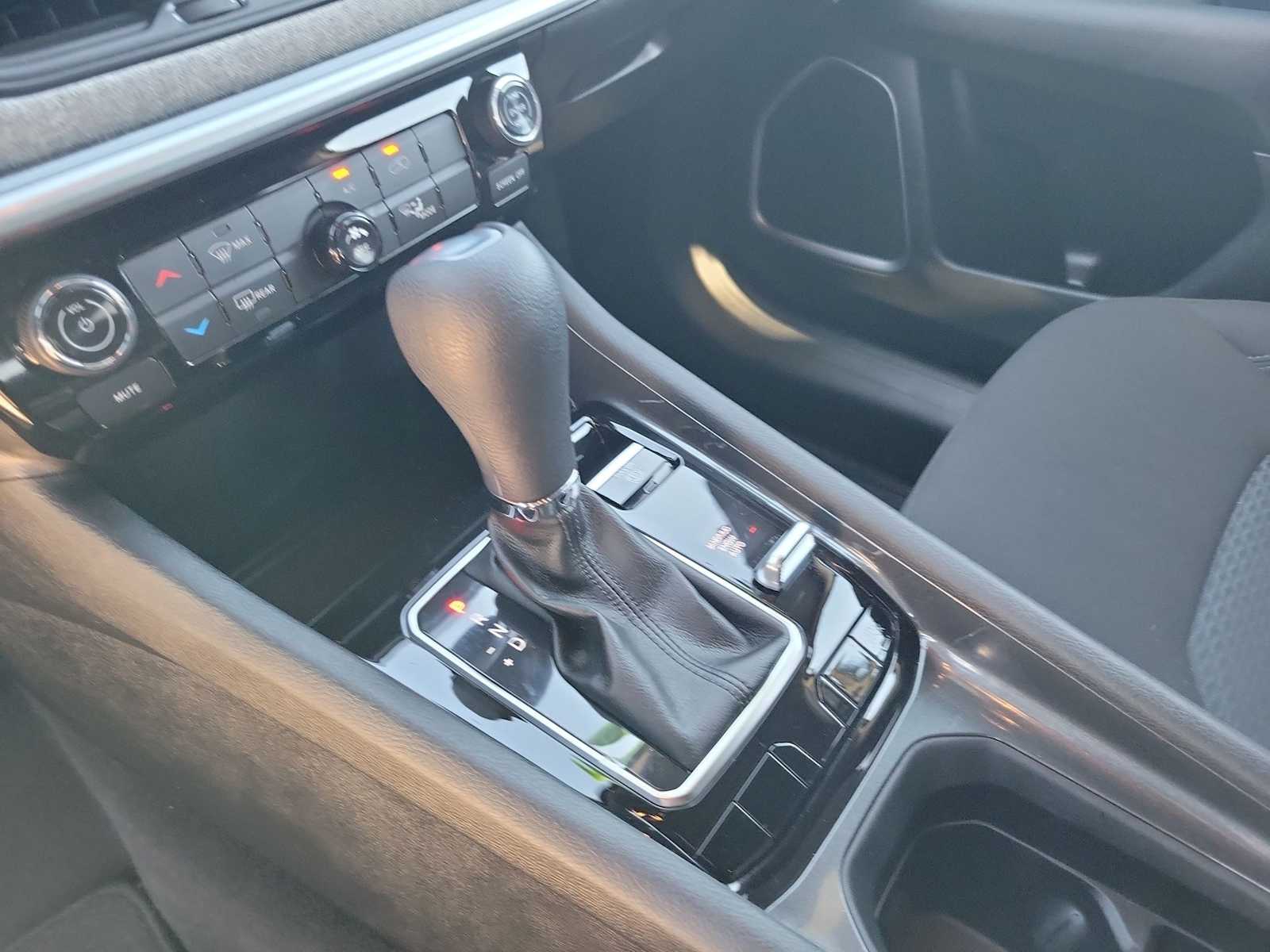 Thumbnail: 2023 Jeep Compass - 17