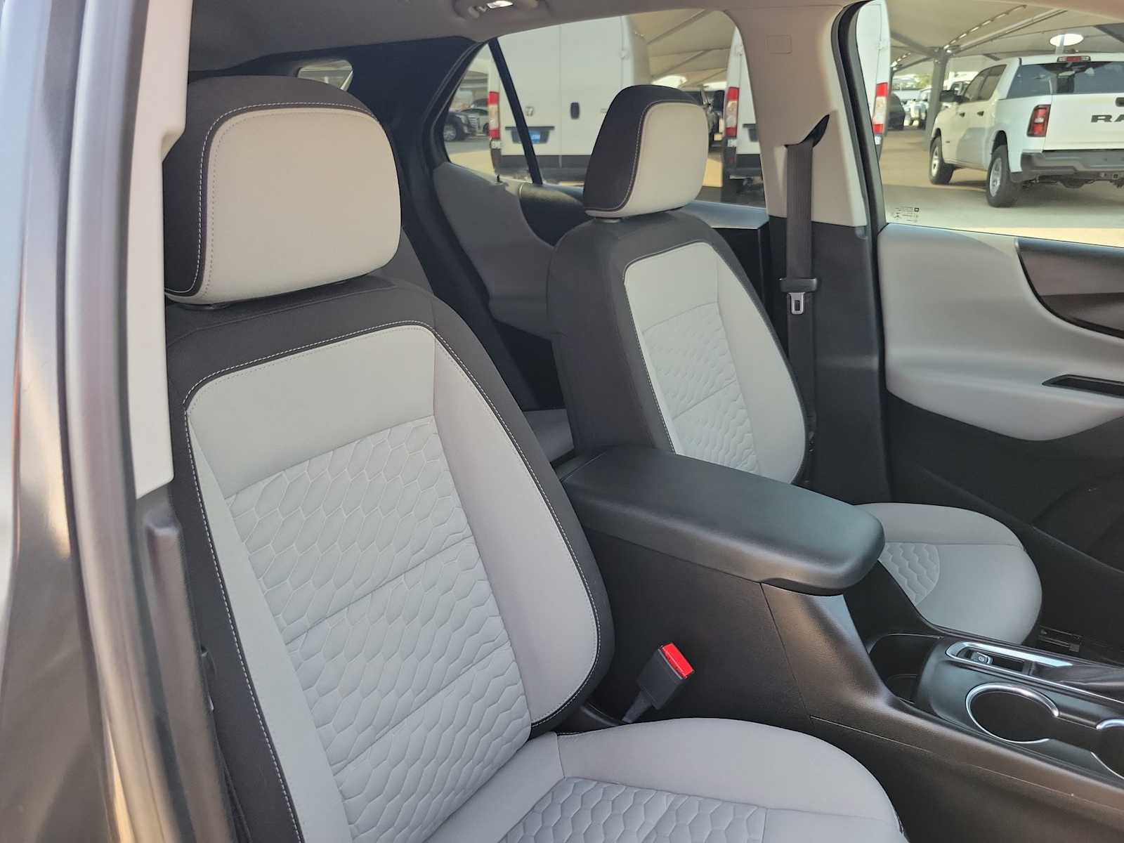 2021 Chevrolet Equinox LS 14