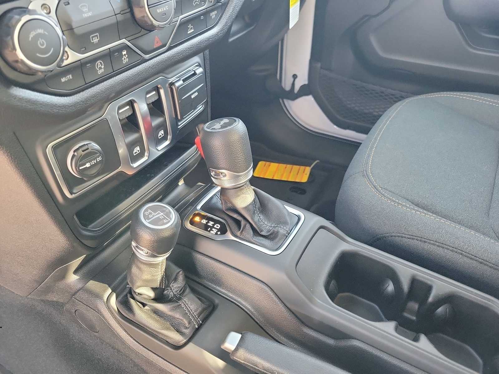 Thumbnail: 2026 Jeep Wrangler - 25