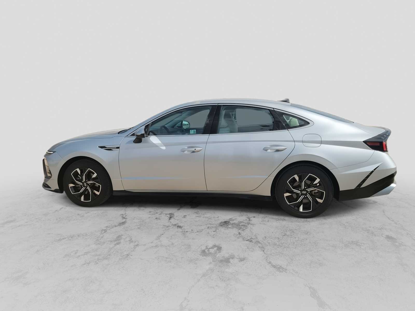 Thumbnail: 2024 Hyundai Sonata - 5