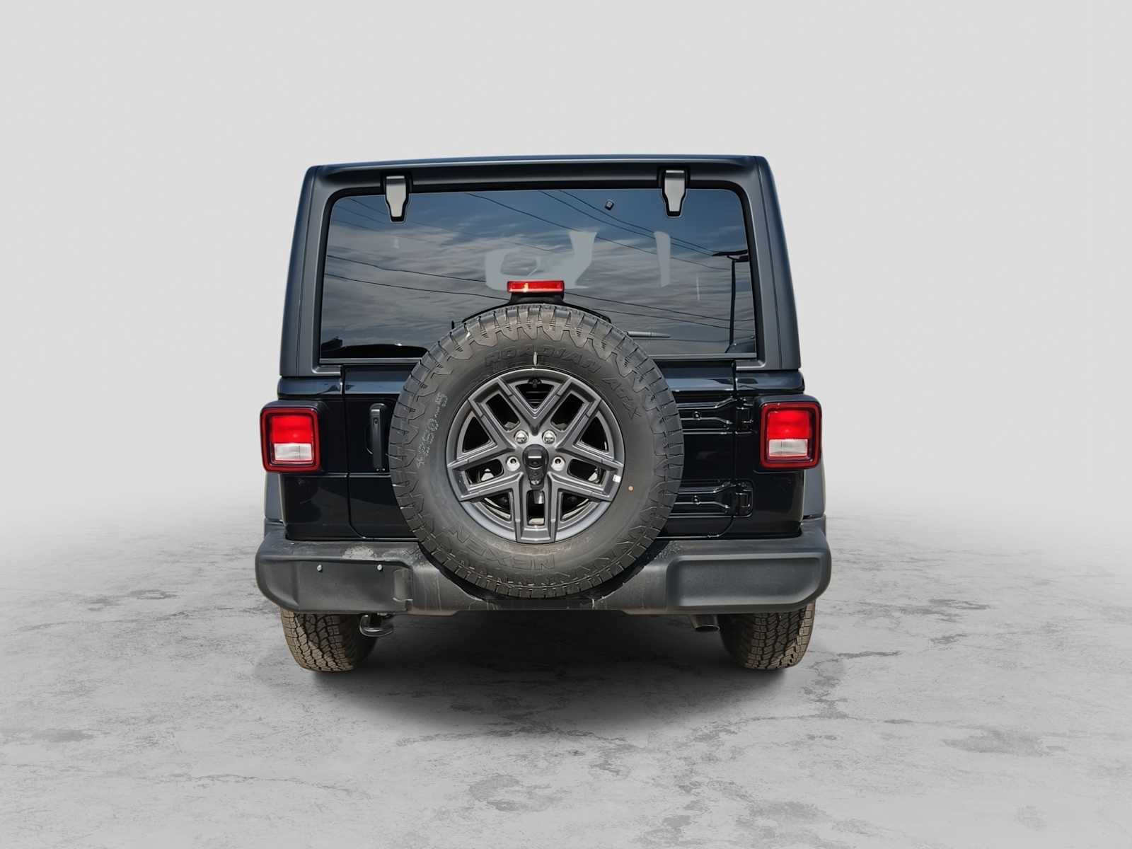 Thumbnail: 2026 Jeep Wrangler - 7