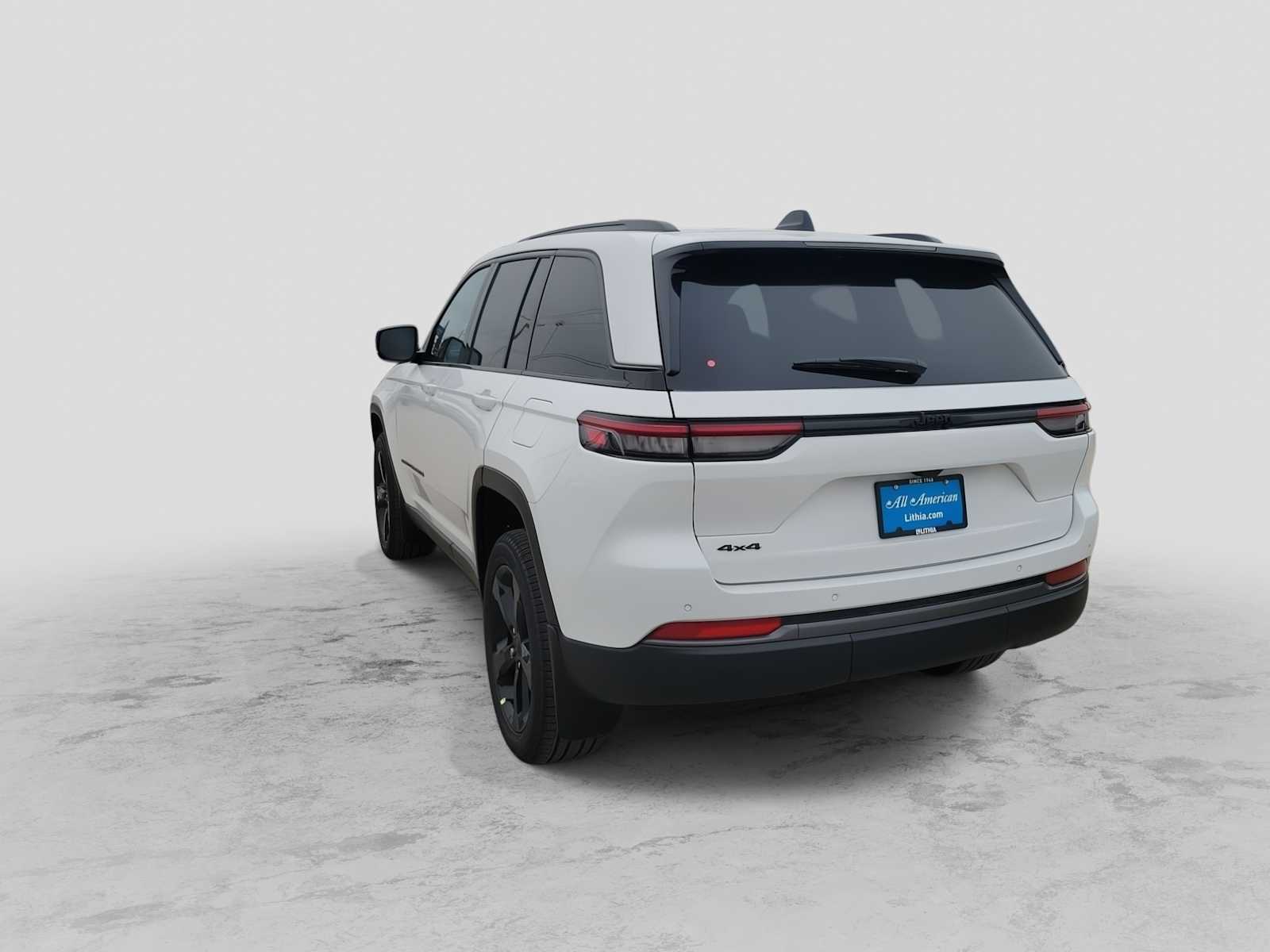 Thumbnail: 2026 Jeep Grand Cherokee - 6