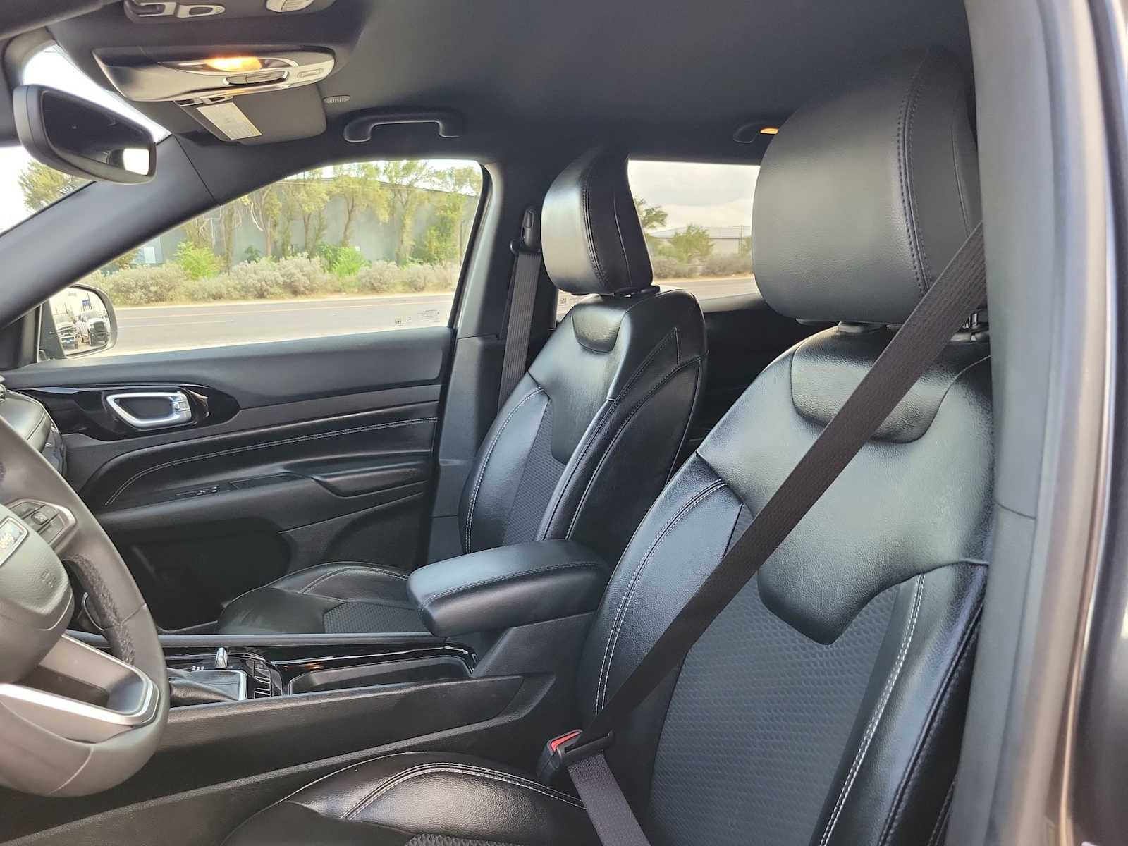 Thumbnail: 2023 Jeep Compass - 11