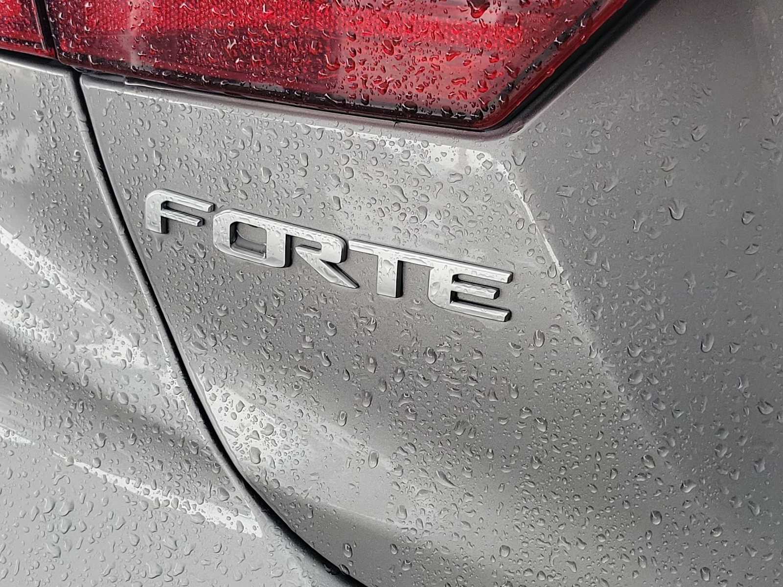 Thumbnail: 2024 Kia Forte - 7