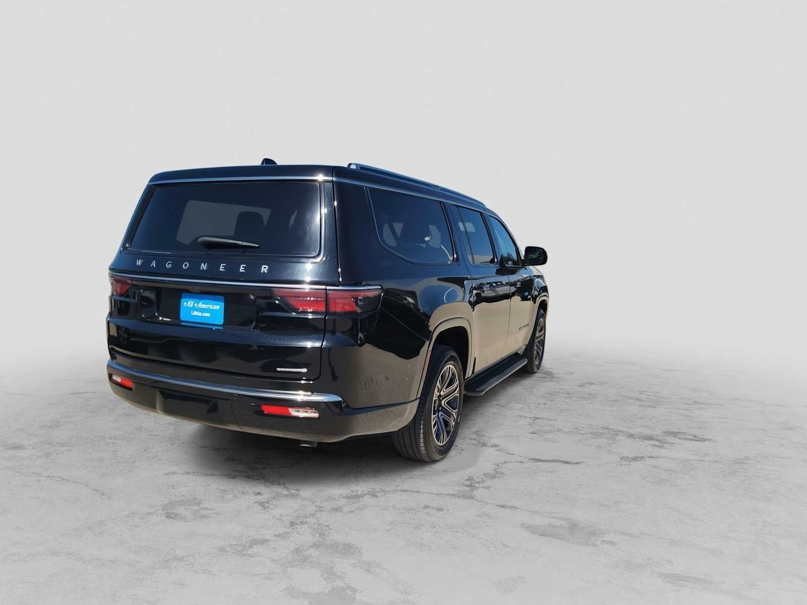 Thumbnail: 2024 Jeep Wagoneer - 8