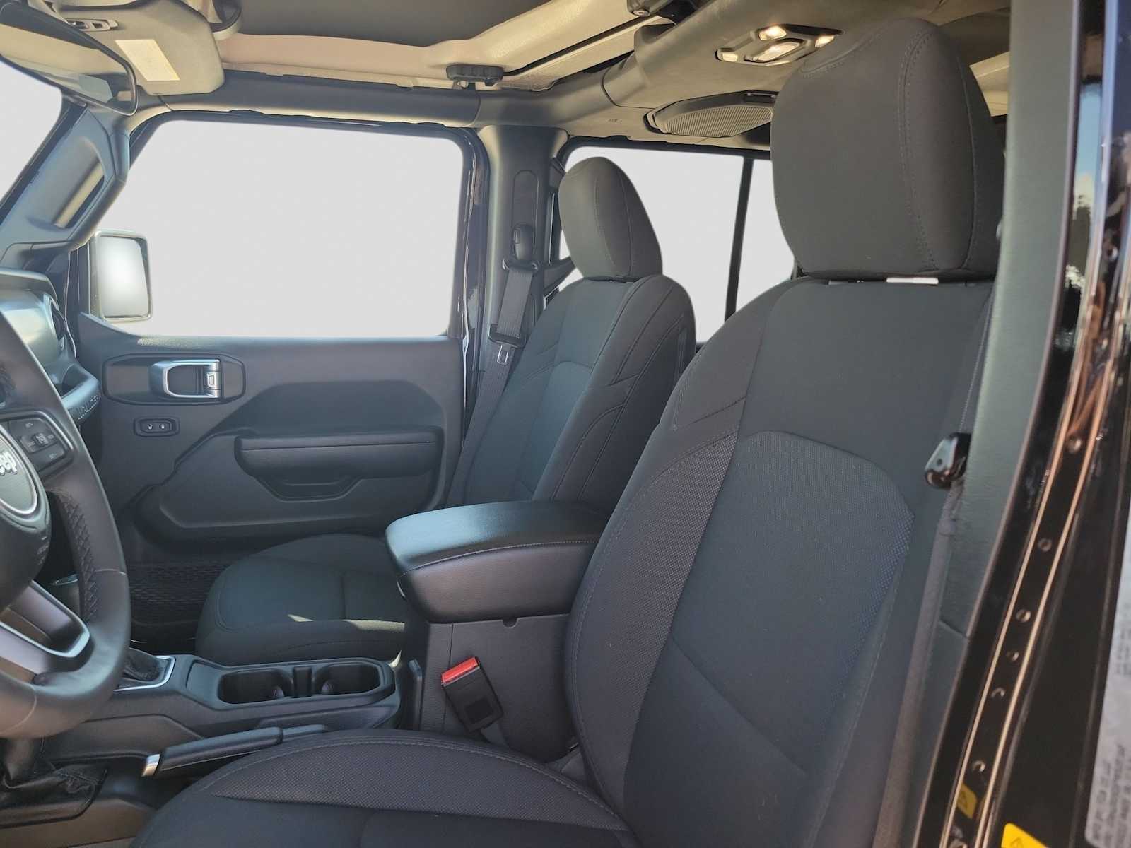 Thumbnail: 2023 Jeep Wrangler - 7