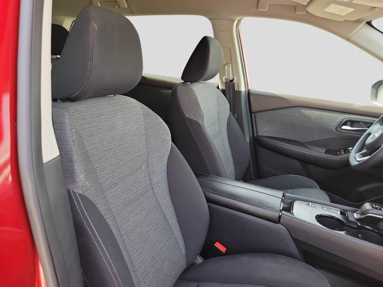 Thumbnail: 2023 Nissan Rogue - 10