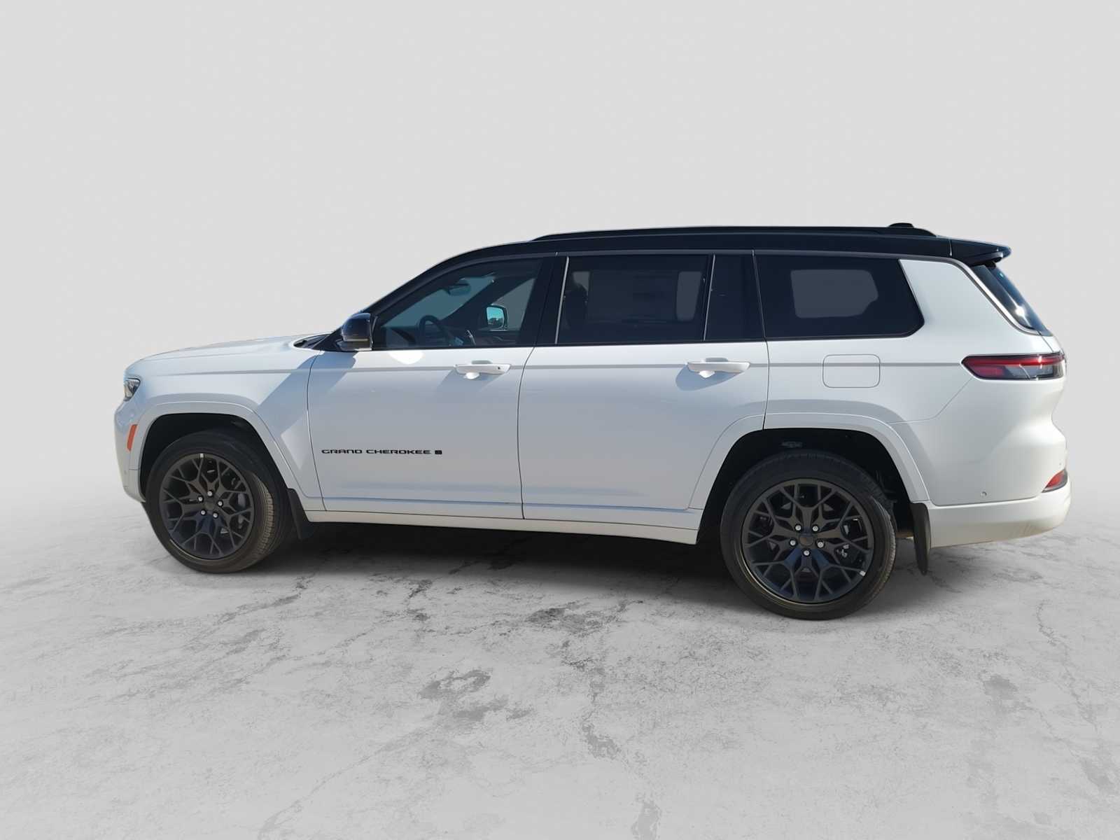 Thumbnail: 2026 Jeep Grand Cherokee L - 5