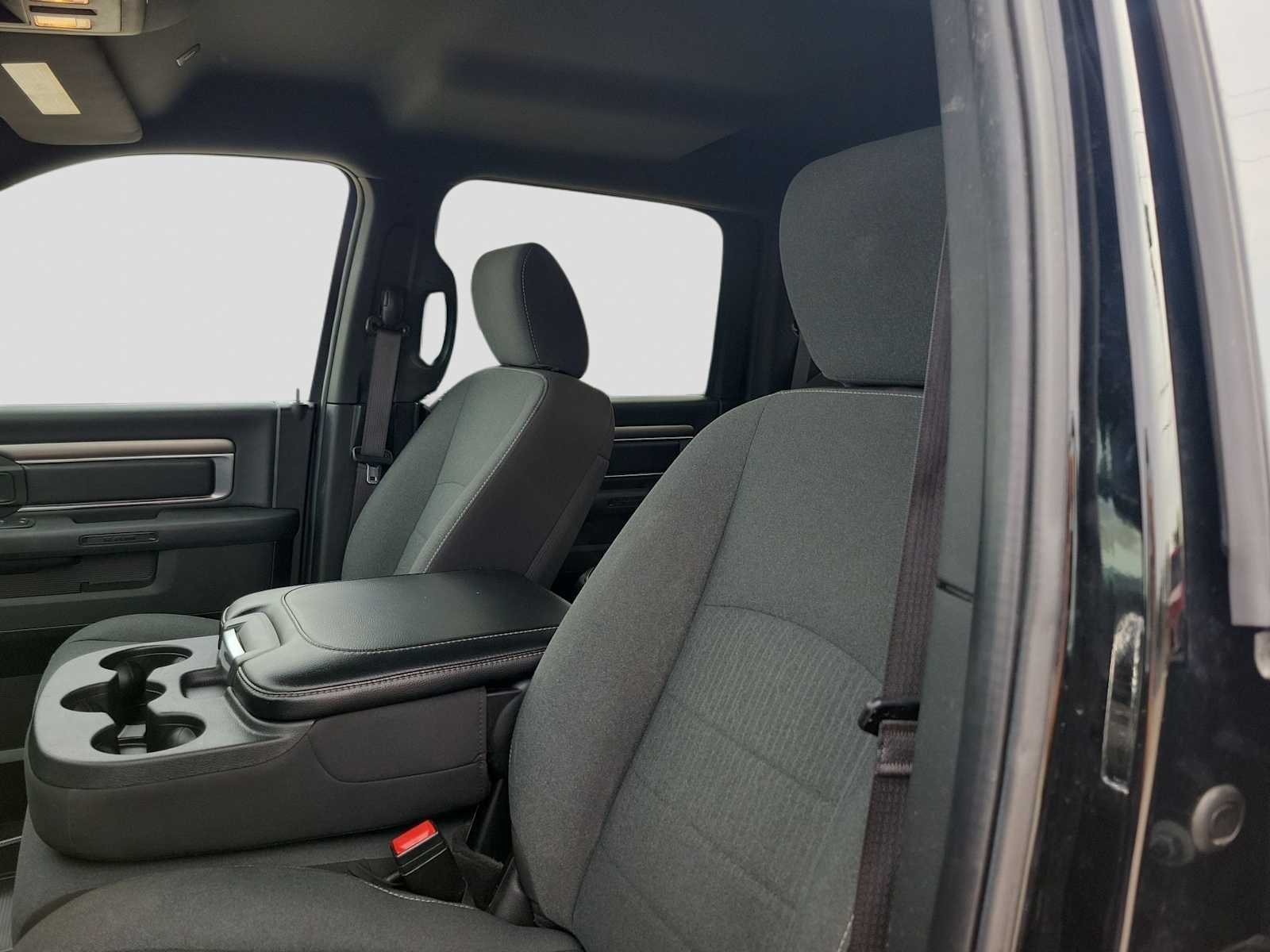 Thumbnail: 2024 RAM 1500 Classic - 15