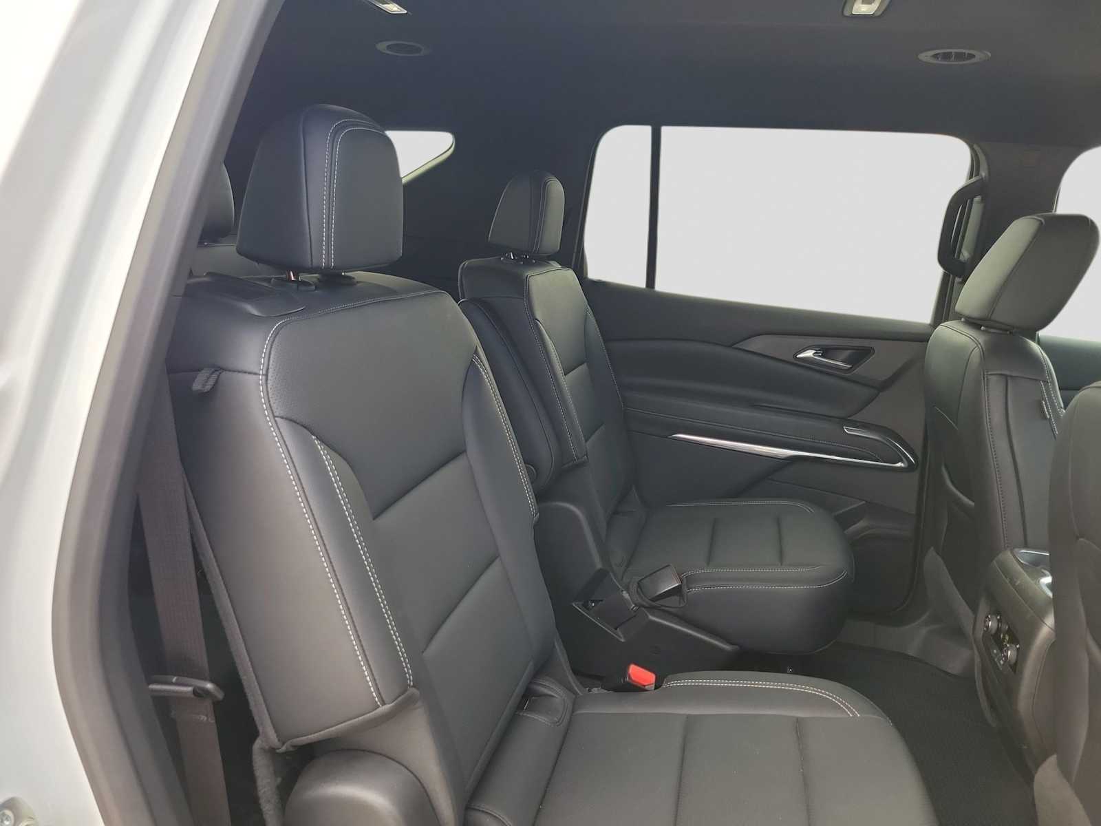 Thumbnail: 2025 Chevrolet Traverse - 9