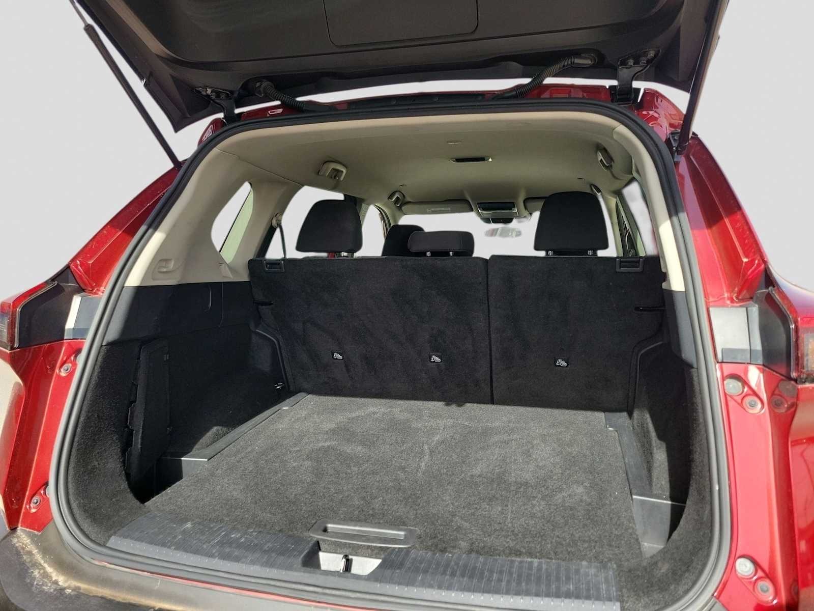 Thumbnail: 2023 Nissan Rogue - 15