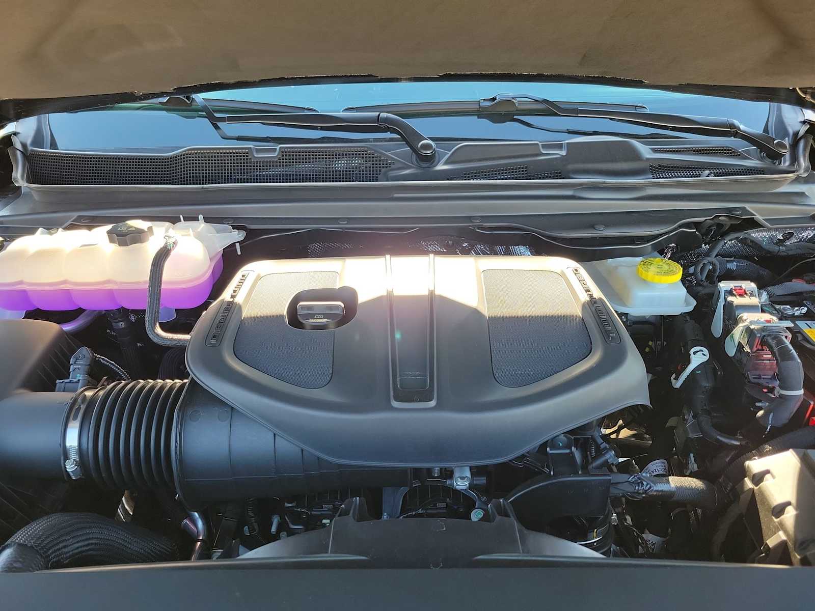 Thumbnail: 2026 RAM 1500 - 9