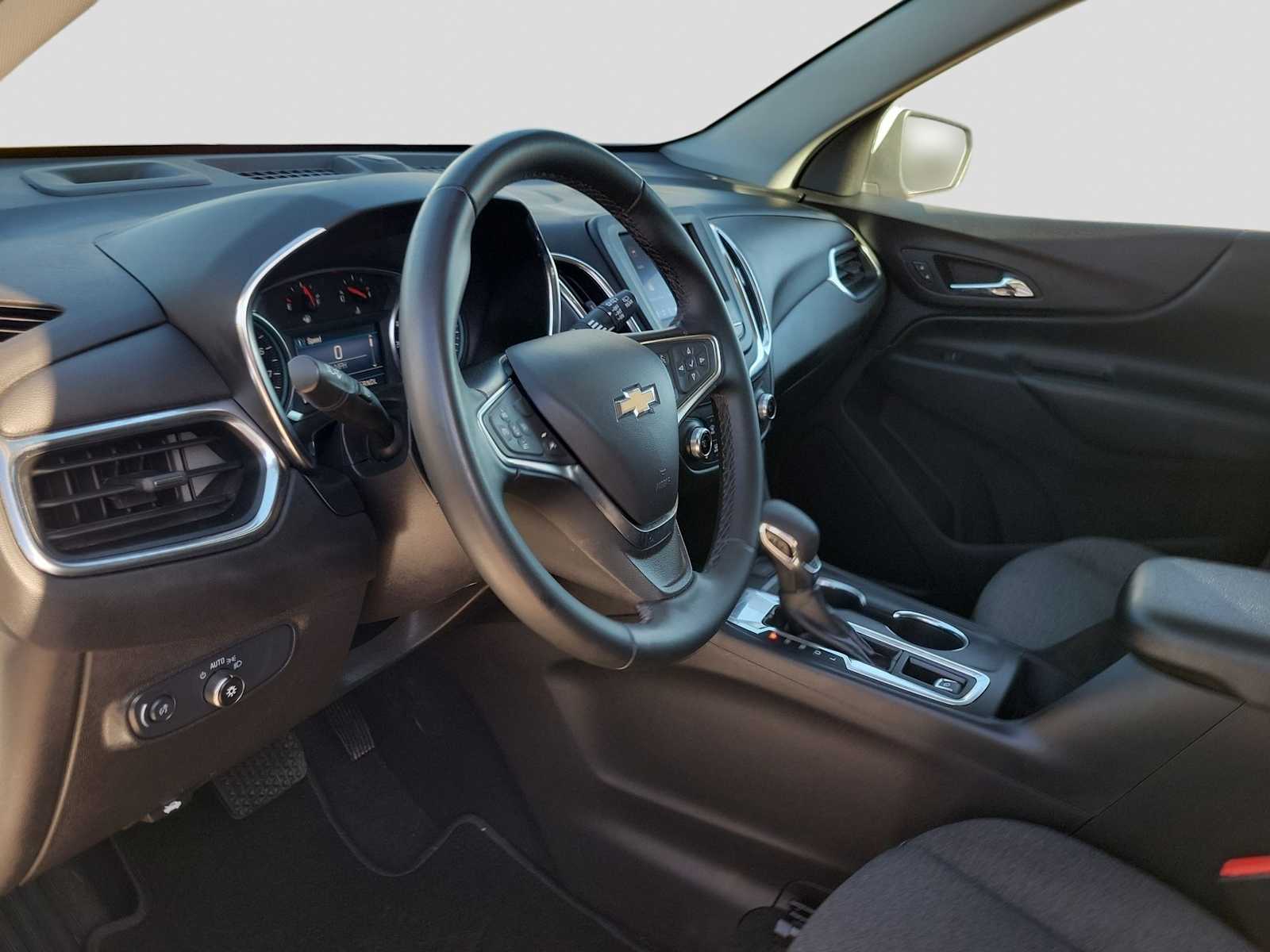 Thumbnail: 2024 Chevrolet Equinox - 10