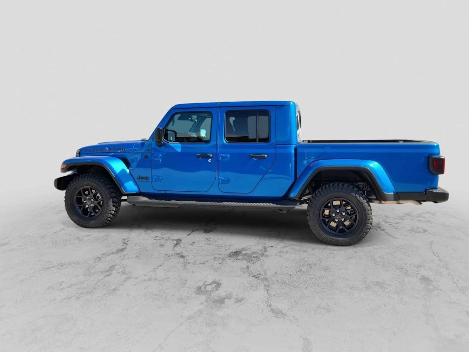 Thumbnail: 2026 Jeep Gladiator - 5